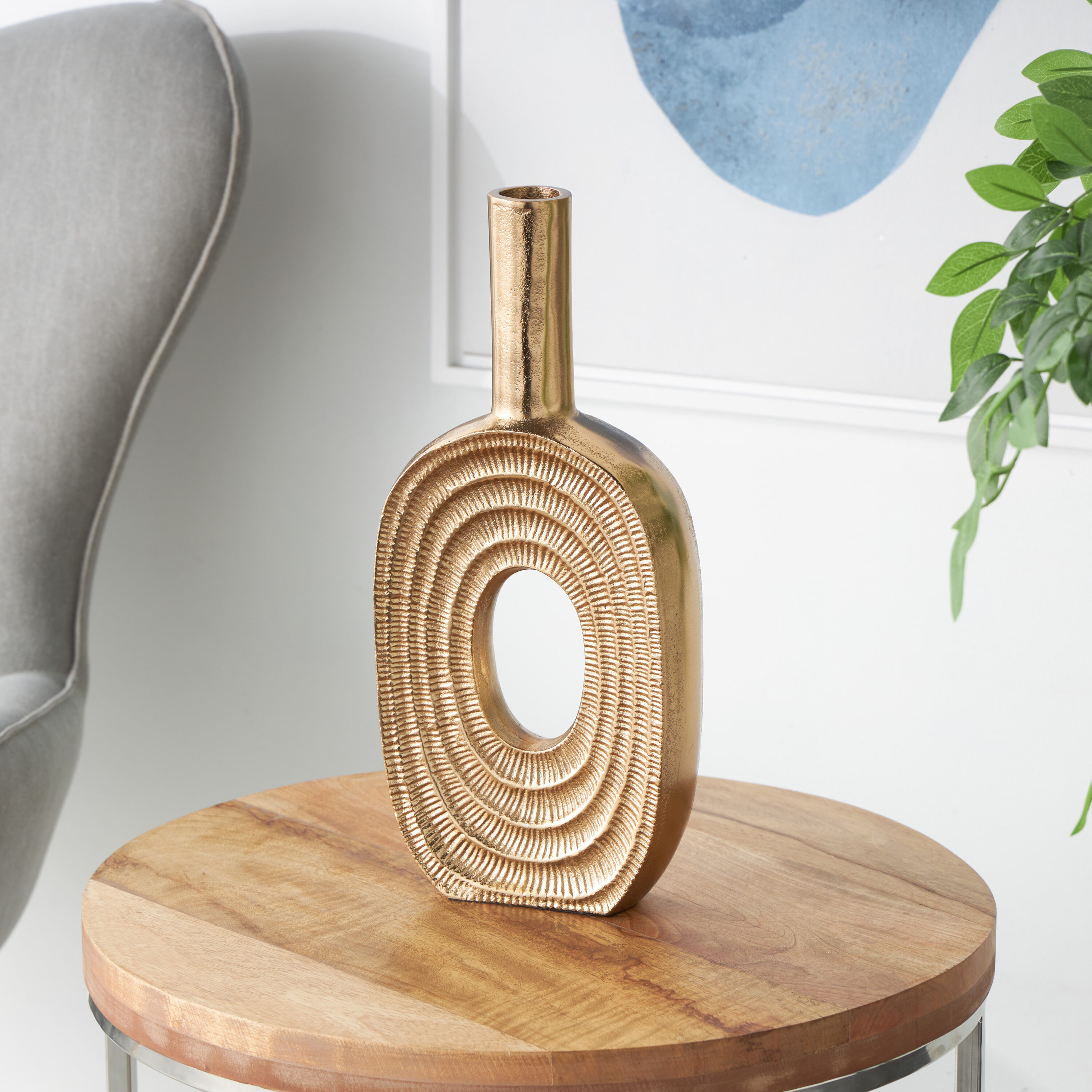 Grayson Lane 822183 Gold Aluminum Modern Vase