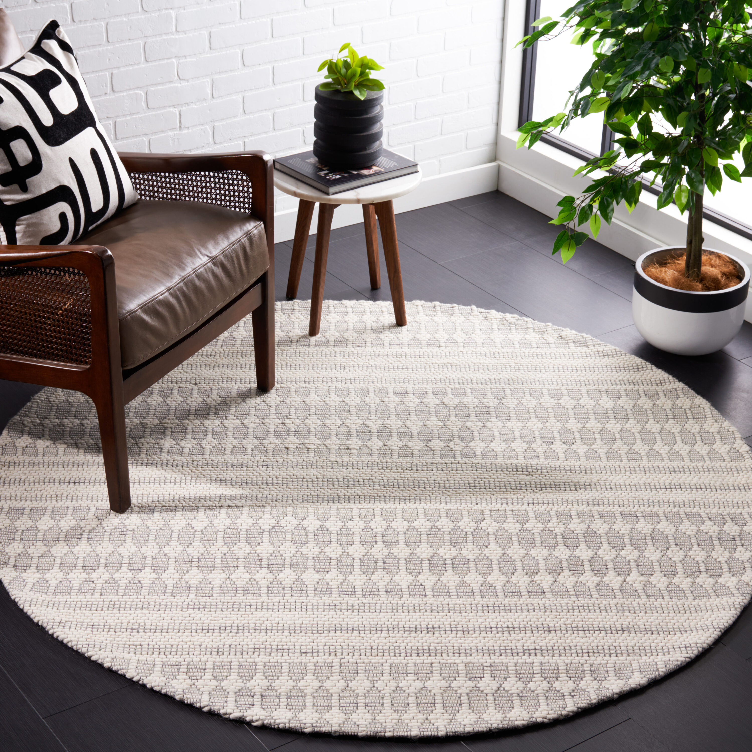  Marbella 327 Gray/Ivory Contemporary 6ft x 6ft Round Rug