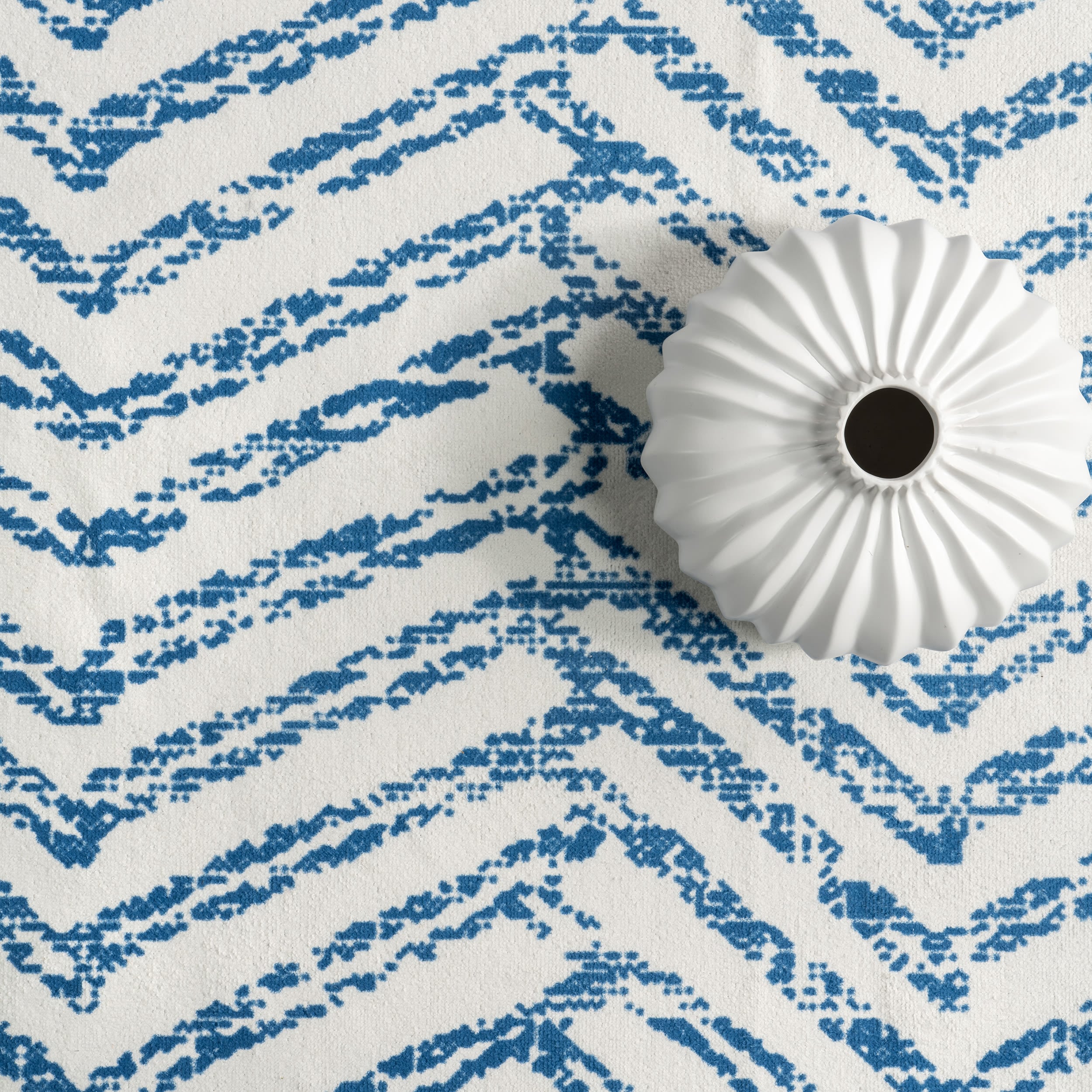 Rosanne Blue and Ivory Geometric 5' x 8' Washable Synthetic Area Rug