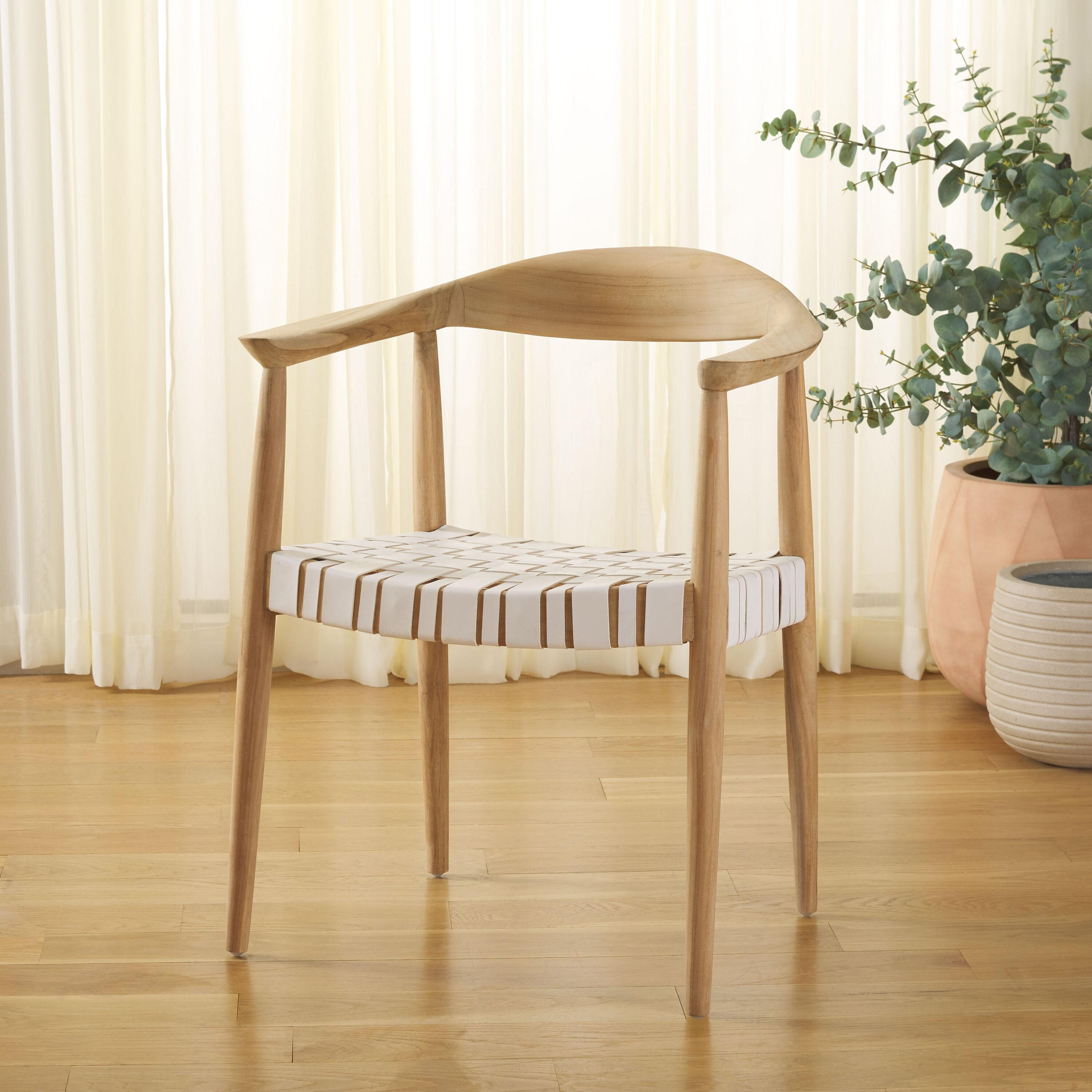 Safavieh ACH1203A Coastal White/Natural Leather Accent Chair