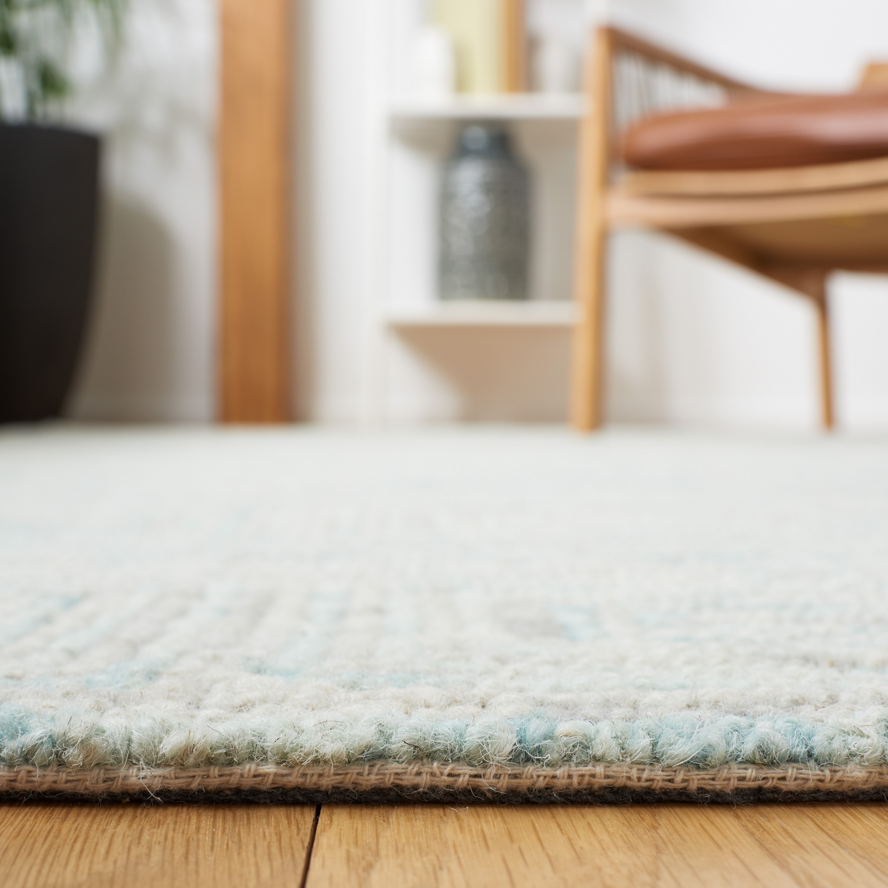 Gray Hand-Tufted Wool 4' x 6' Rectangular Area Rug
