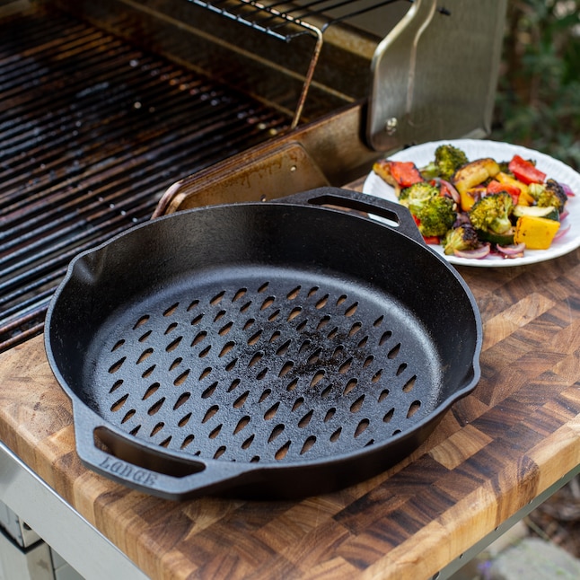 Lodge Cast Iron Enamel Cast Iron Care Kit - Biodegradable Grill Grate/Grid  Cleaner - Includes Pan Scraper and Scrub Brush in the Grill Cleaners &  Cloths department at