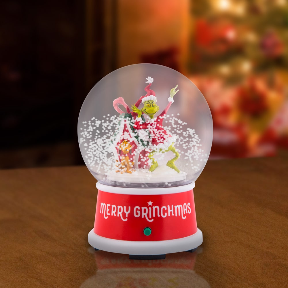 Grinch 6.3-in Musical Decoration Dr. Seuss The Grinch Snowflake  Battery-operated Batteries Included Christmas Decor in the Christmas Decor  department at