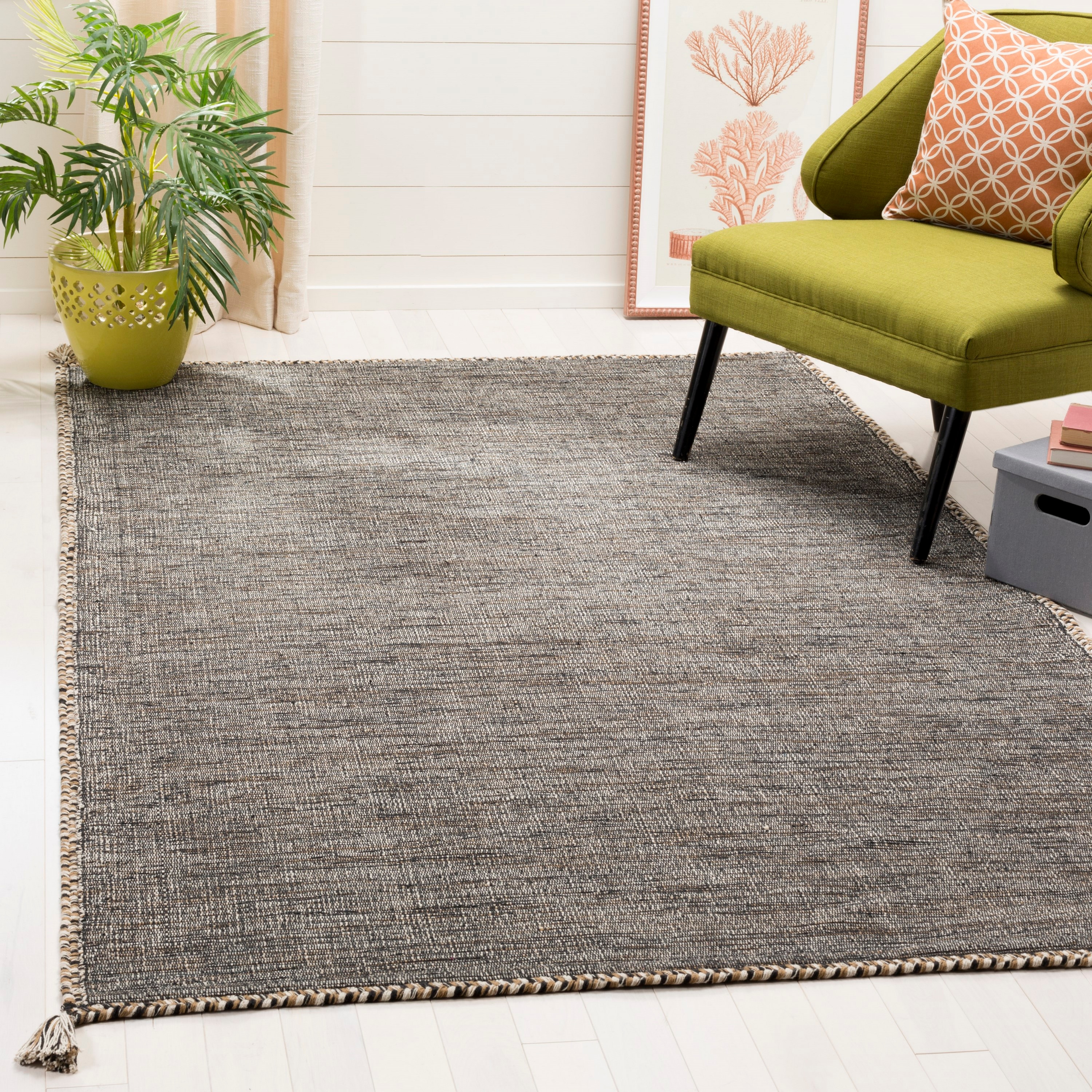 Safavieh MTK150B-5 Montauk Lajolla 5 x 8 (ft) Cotton Beige/Black Rectangular Indoor Solid Coastal Area rug