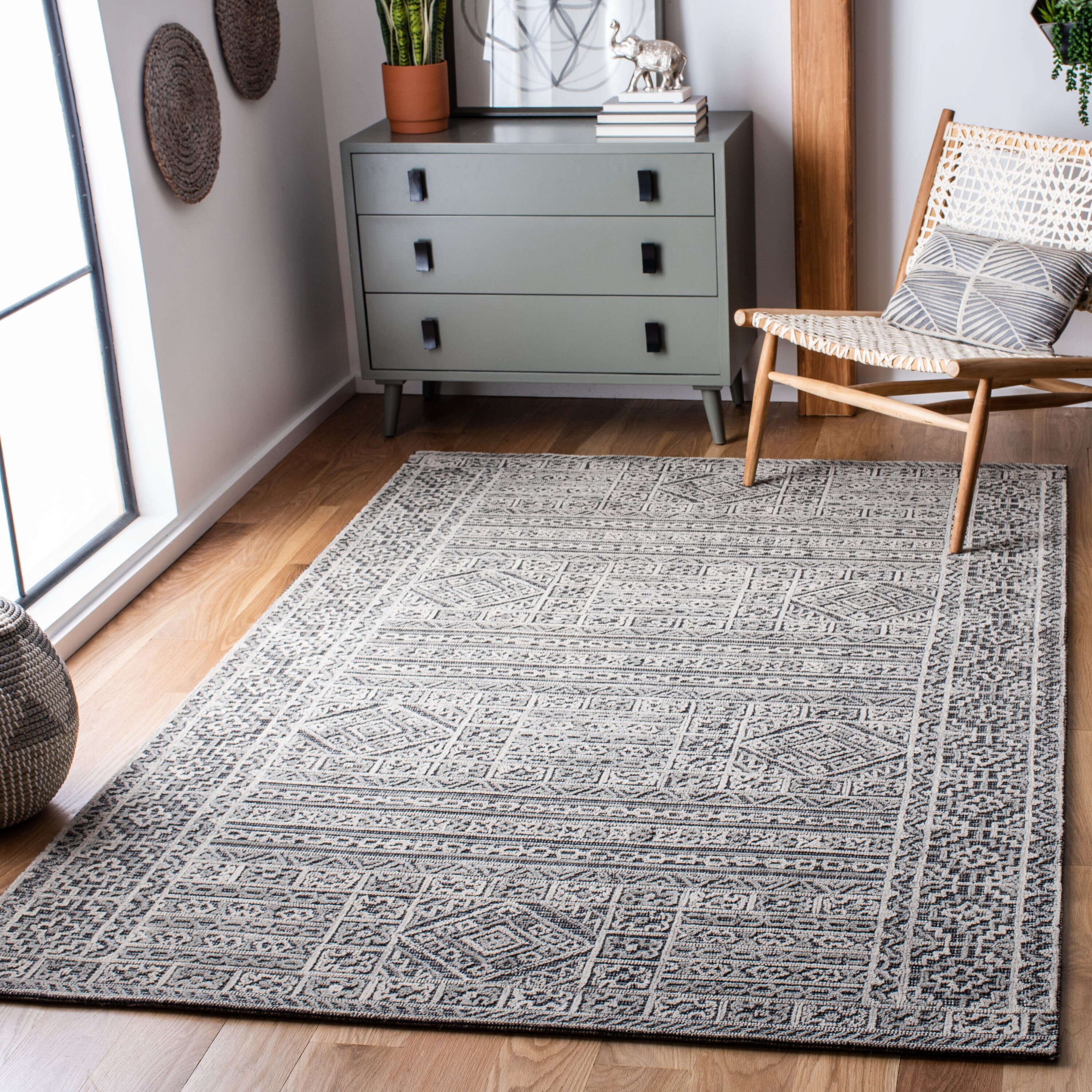 Handmade Black and Gray Wool Abstract Square Rug