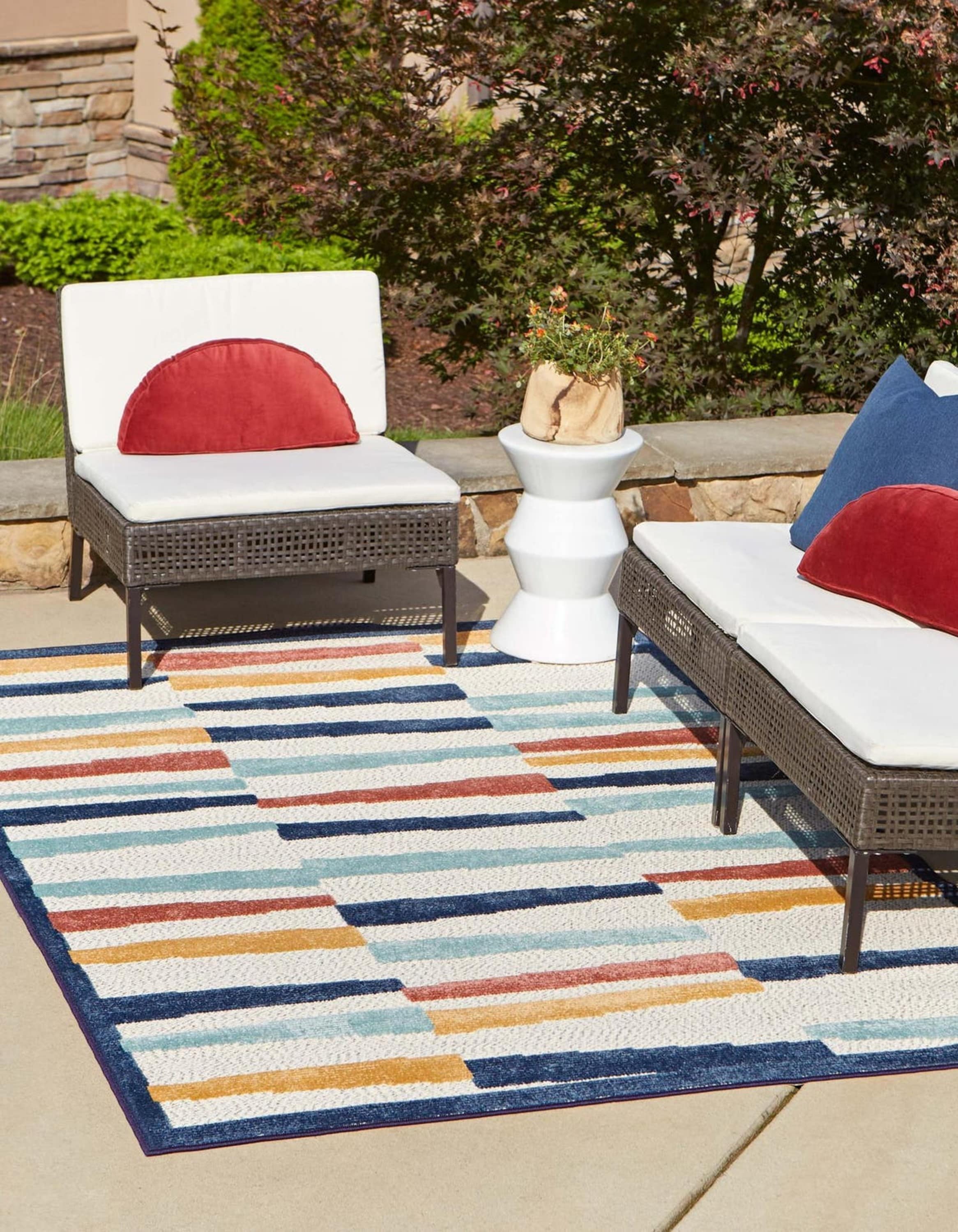 Unique Loom 3171359 Belize Outdoor 5 x 8 (ft) Loomed Polypropylene Ivory Rectangular Indoor/Outdoor Geometric Area rug