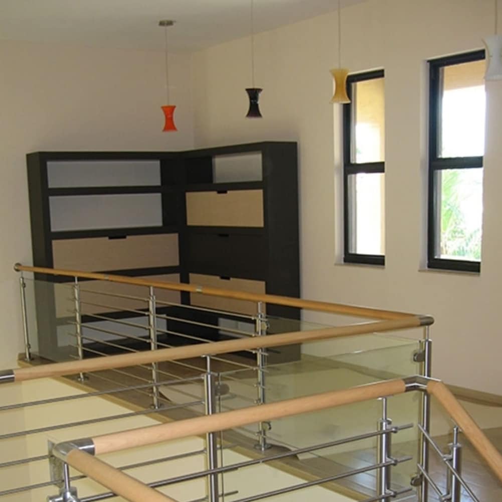 IAM Design E603 Interior-Stairpart-Railing - View #2
