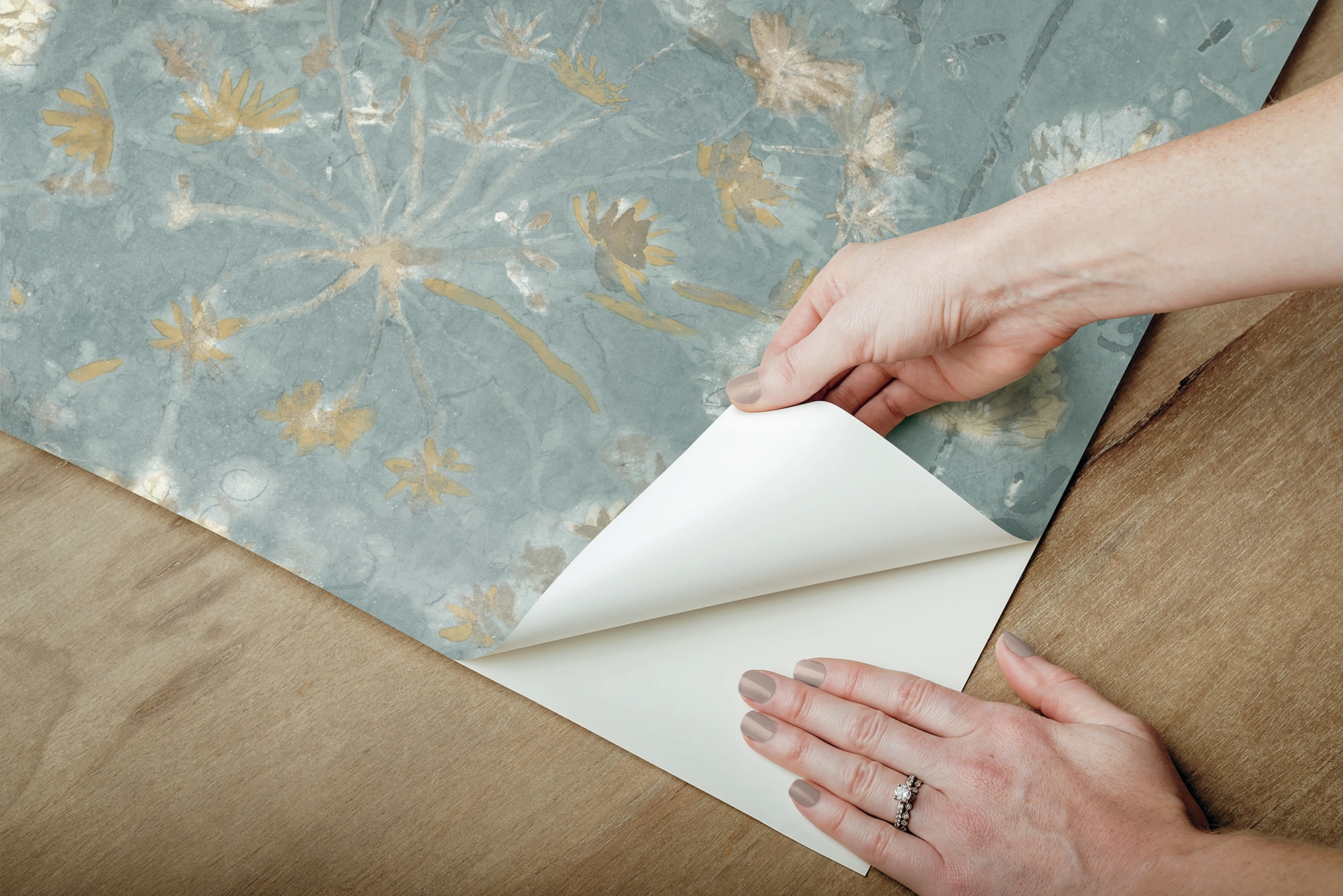 Blue Floral Self-Adhesive Removable Wallpaper Roll
