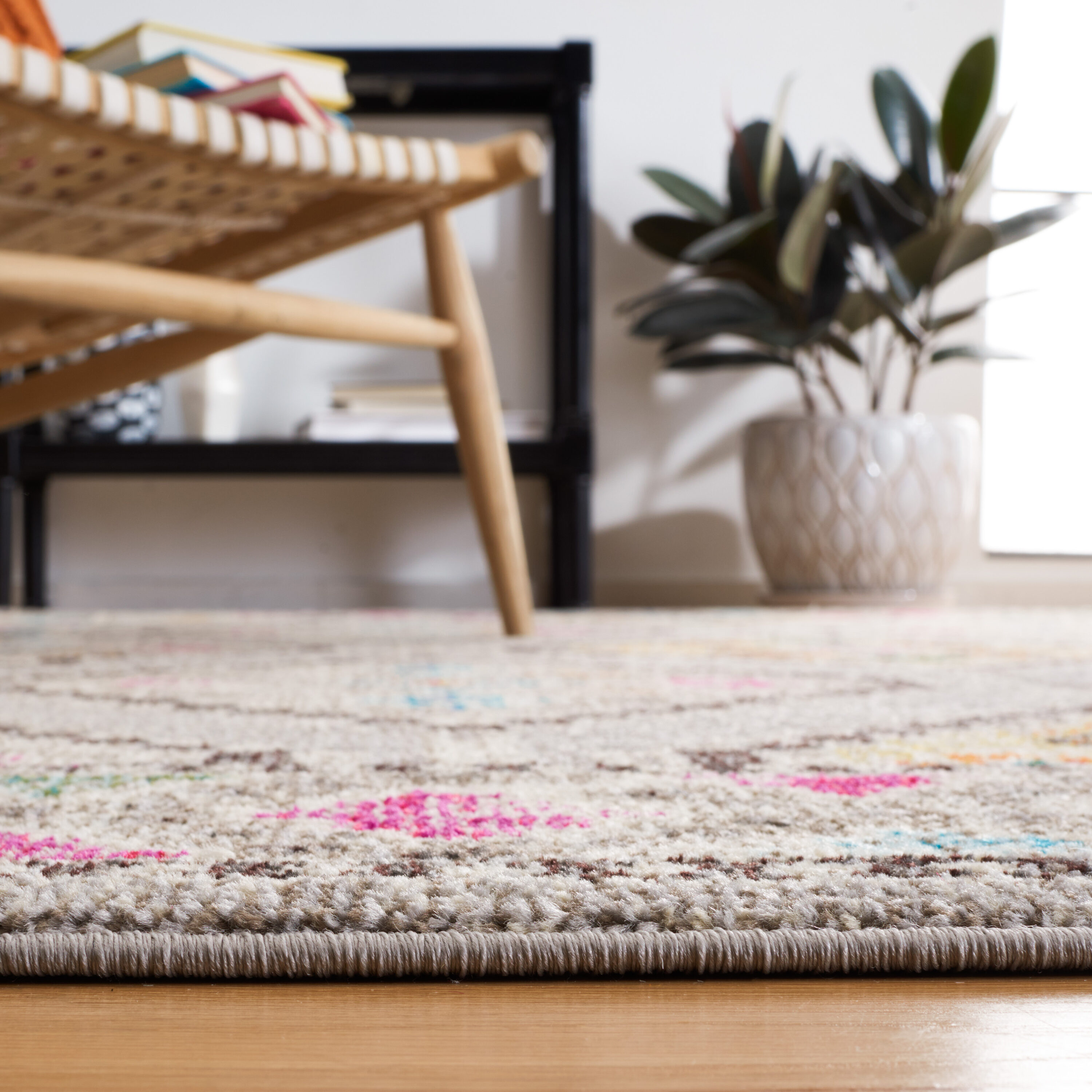 Safavieh MAD481F-7SQ rugs - View #4