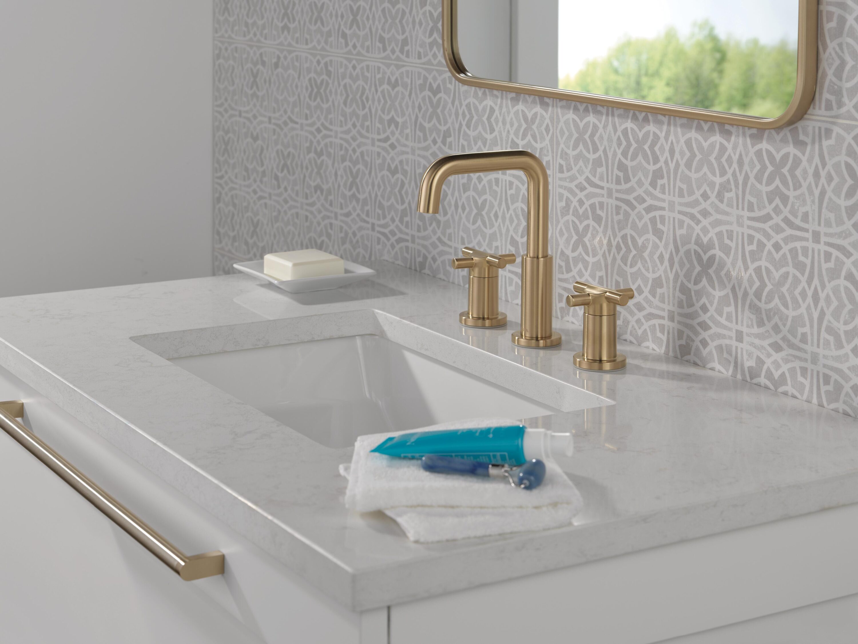 Delta 35894LF-CZ Lavatory-Faucets - View #12