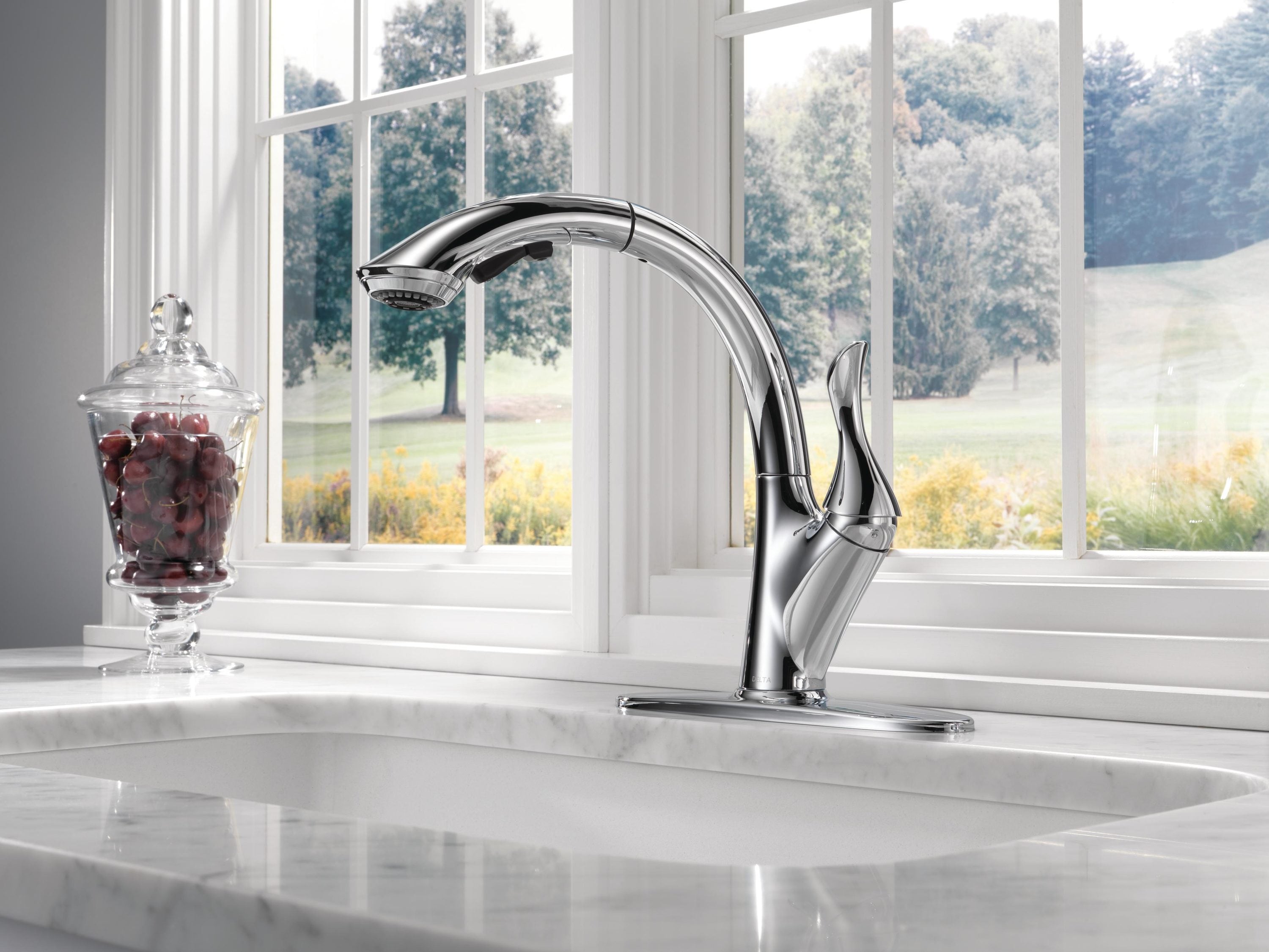 Linden Chrome Pull-Out Spray Single Handle Kitchen Faucet