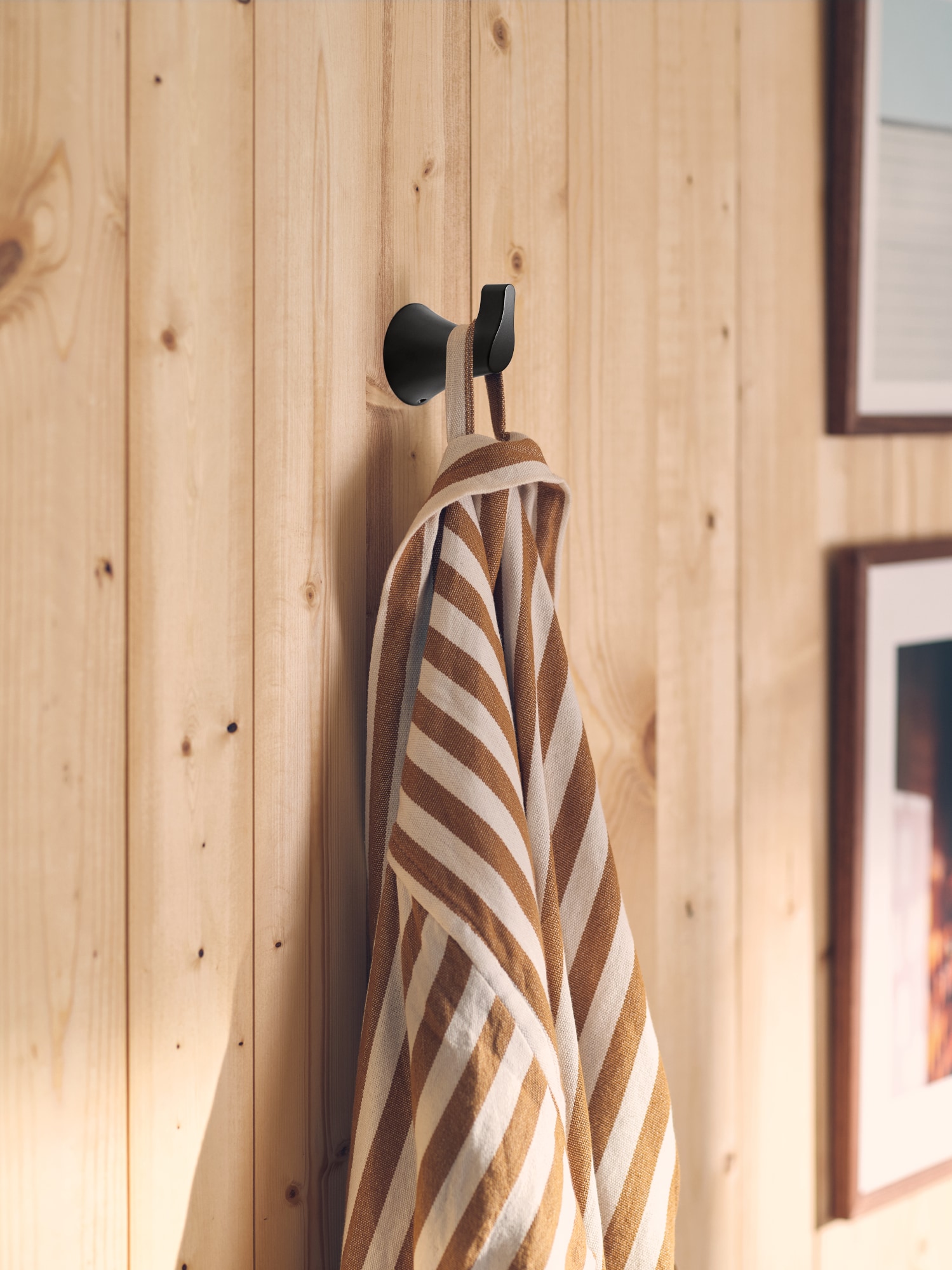 Moen Y0903BL Robe-Hooks - View #2