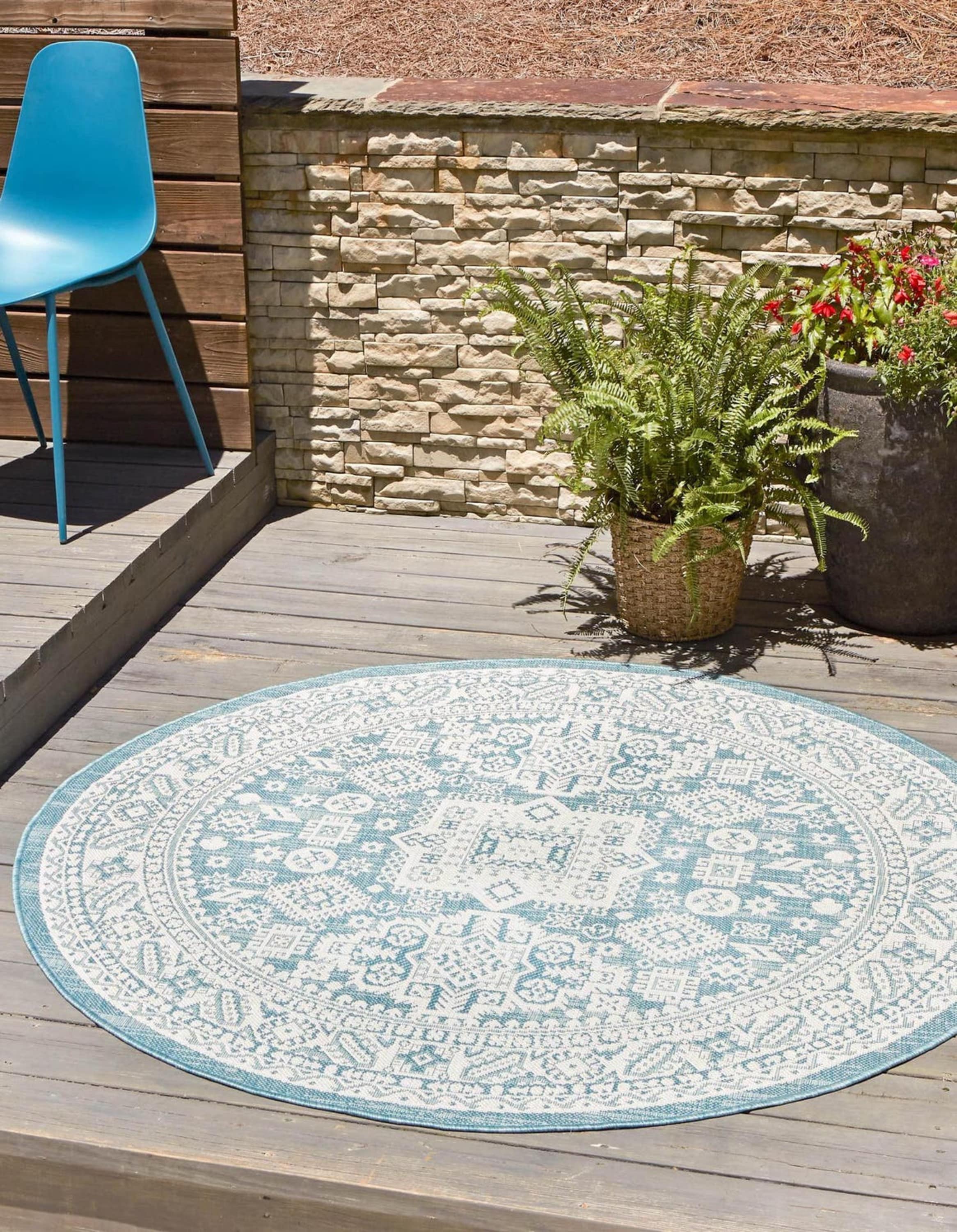 Unique Loom 3163298 Outdoor Aztec 4 x 4 (ft) Loomed Polypropylene Aqua Round Indoor/Outdoor Border Area rug