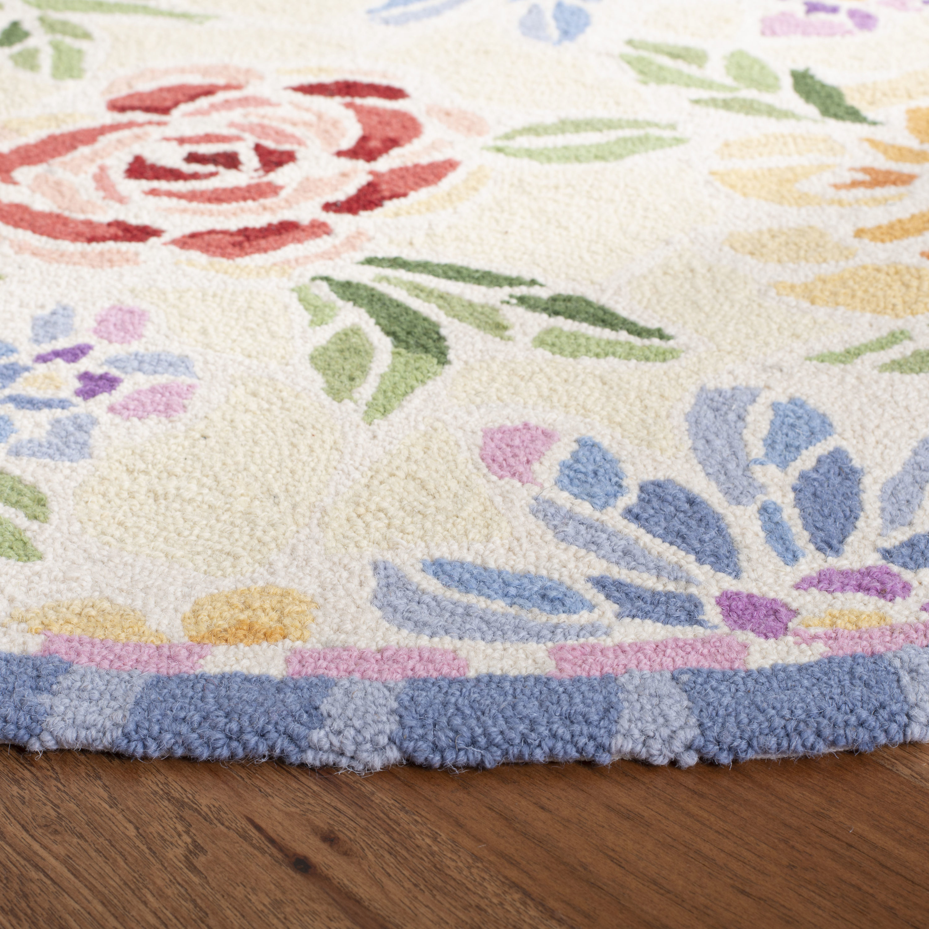 Safavieh HK214A-5R rugs - View #3