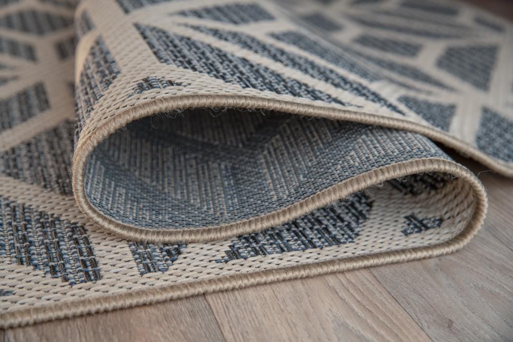 Blue and Beige Geometric 5' x 7' Indoor/Outdoor Area Rug
