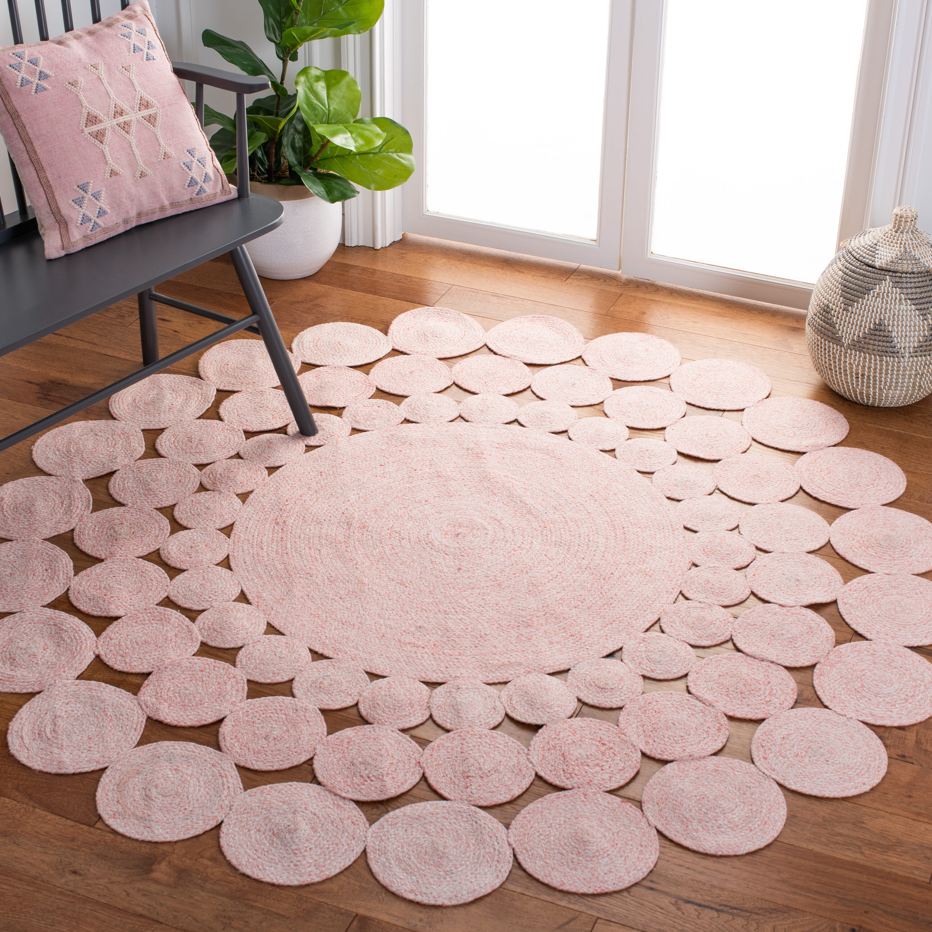 Safavieh Cape Cod 226U Pink 5 x 5 Round Area rug in the Rugs
