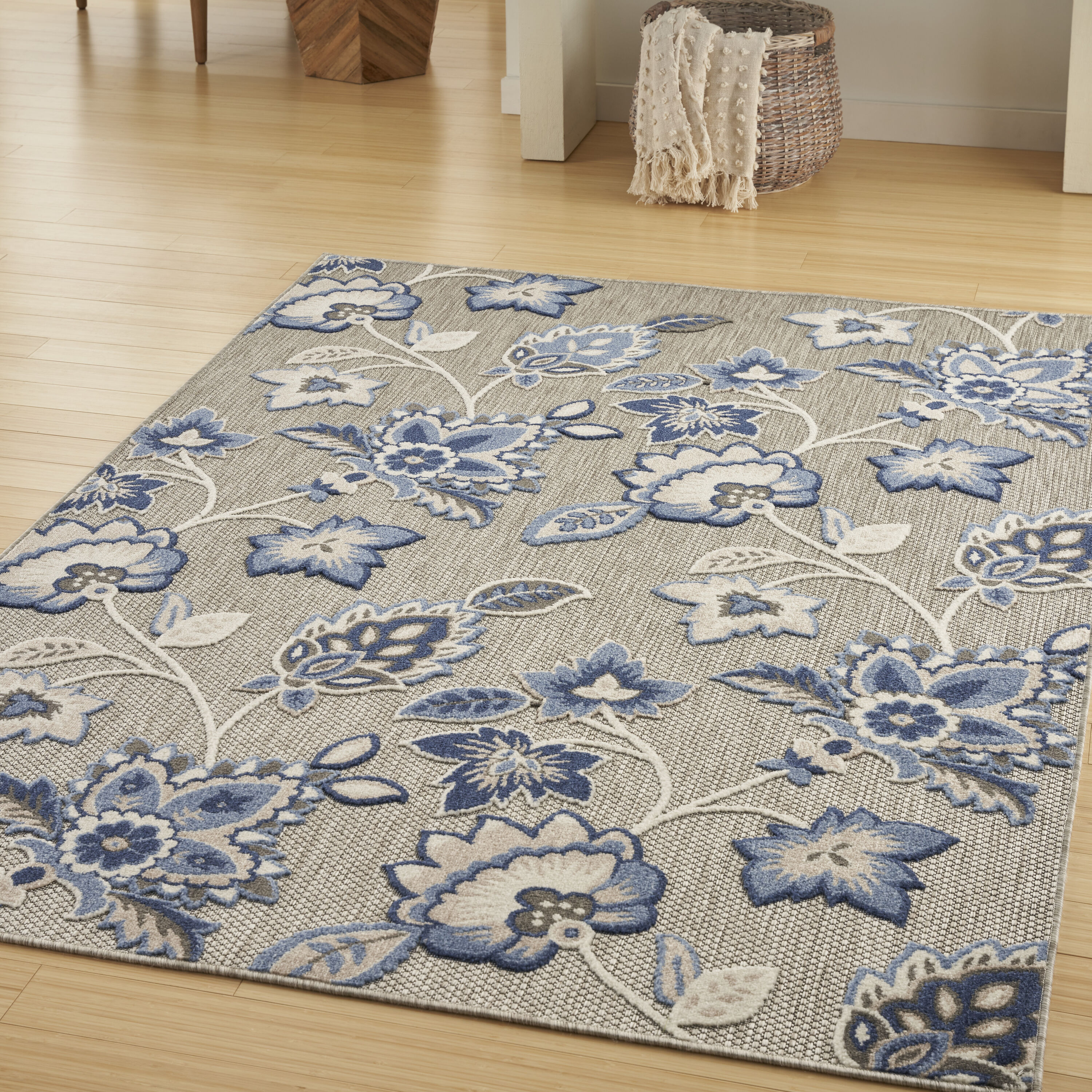Nourison 099446169150 Aloha 7 x 10 (ft) Loomed Polypropylene Blue Grey Rectangular Indoor/Outdoor Floral/Botanical Tropical Area rug