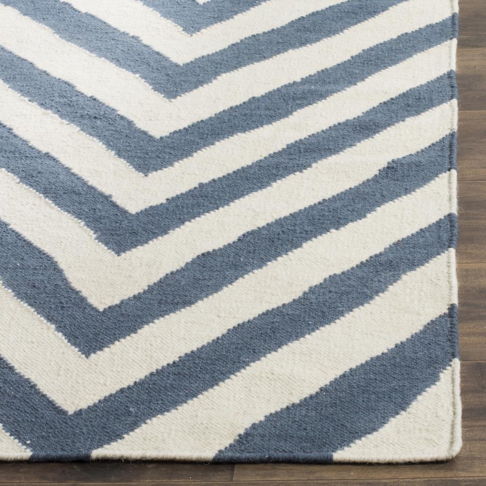 Safavieh DHU568A-24 rugs - View #3