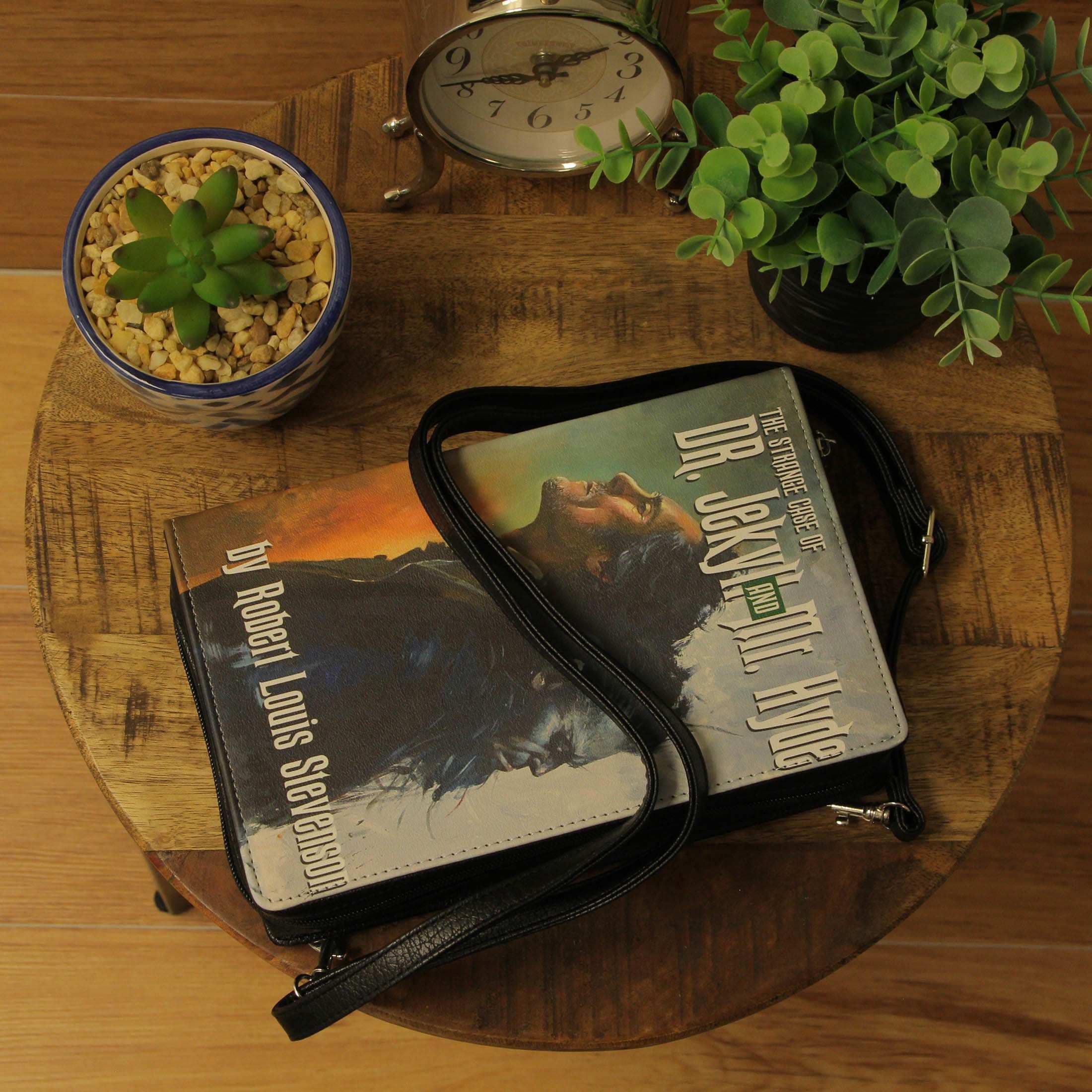 Things2Die4 CM-BS84581UB Bags-And-Backpacks - View #4