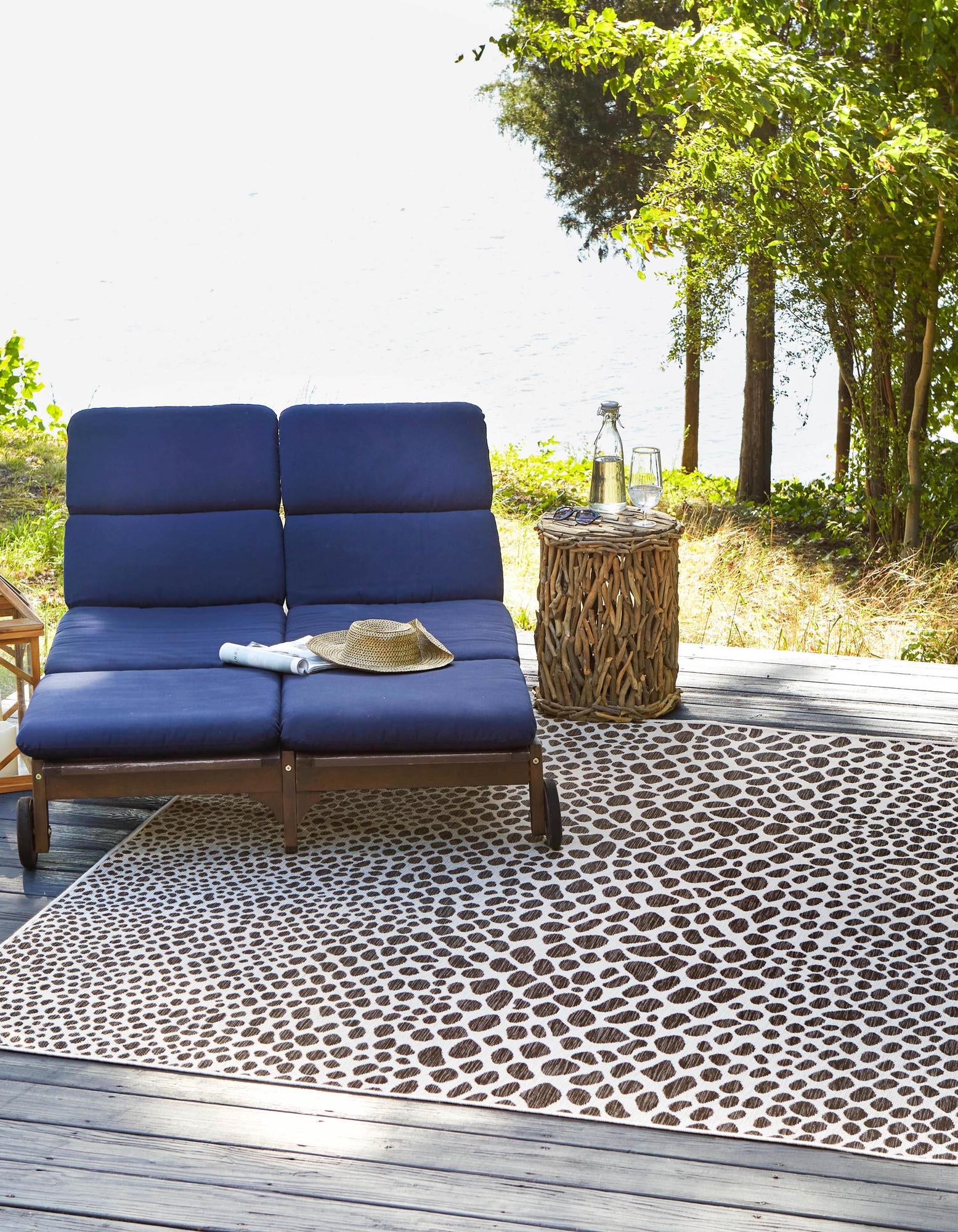 Unique Loom 3152804 Jill Zarin Cape Town 8 x 8 (ft) Loomed Polypropylene Black Square Indoor/Outdoor Animal print Area rug