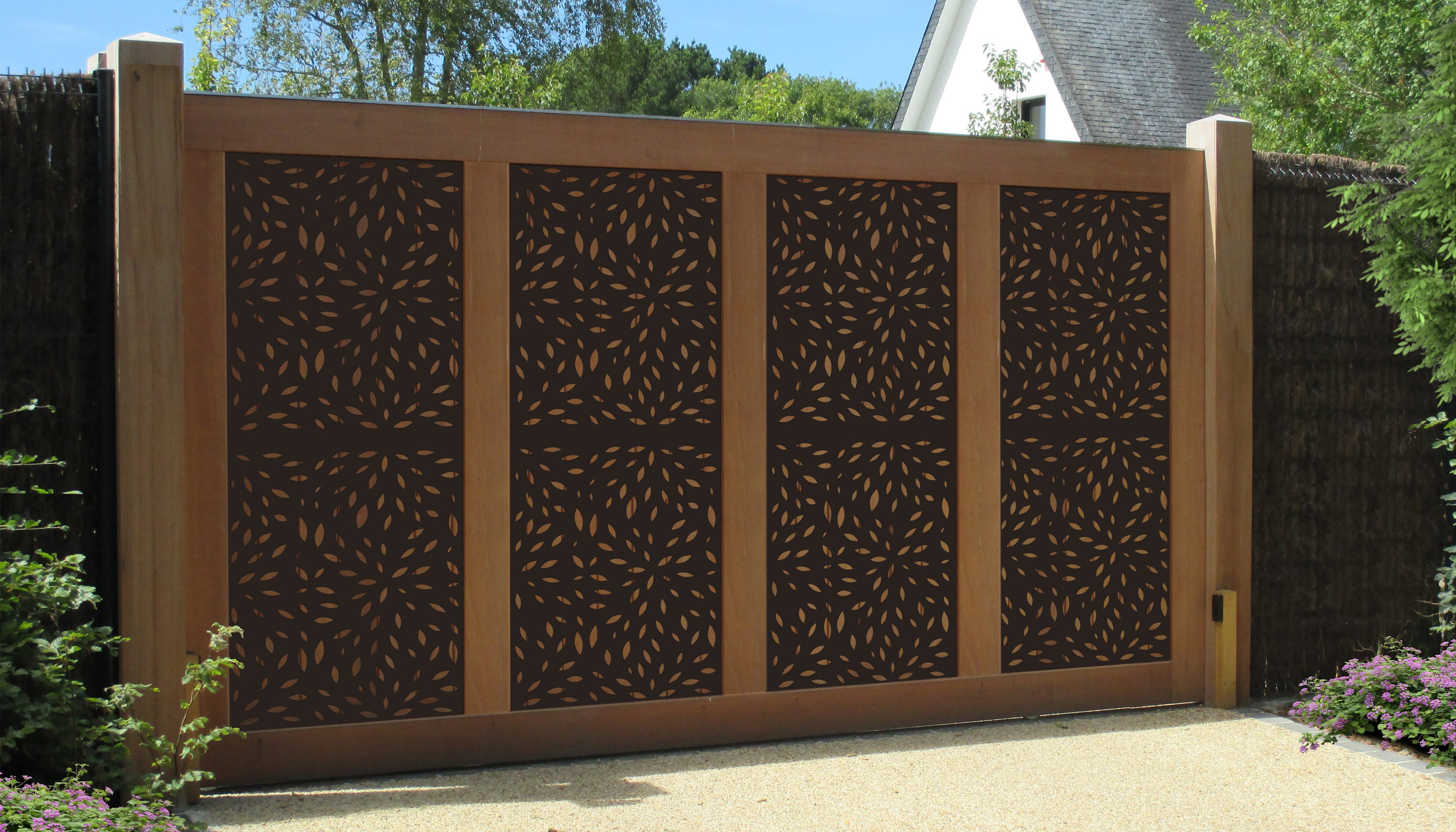OUTDECO 1/4-in x 36-in x 4-ft Black Eucalyptus Wood Decorative Screen ...