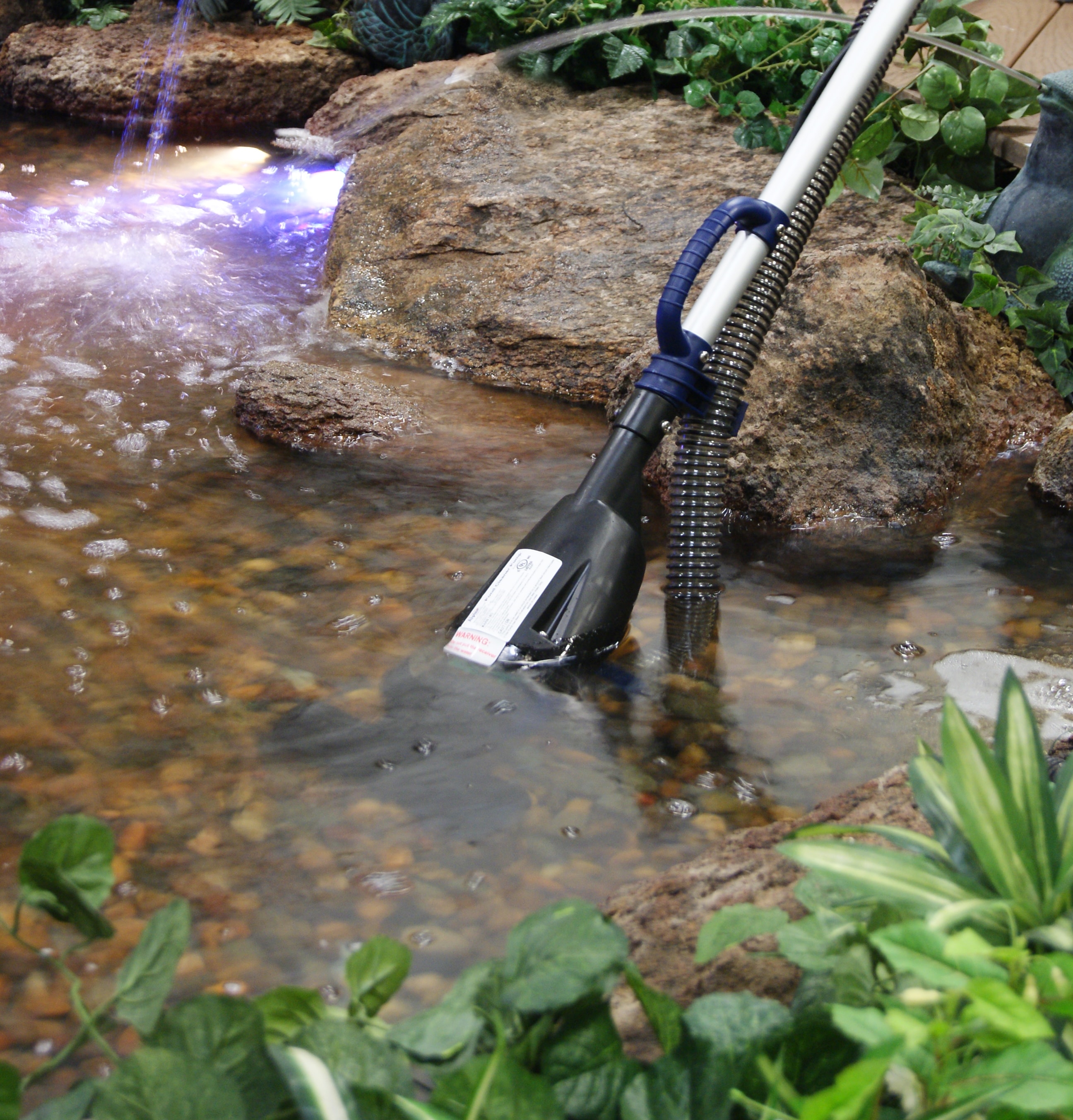Garden Pond Vacuum Cleaner, Koi and Fish Pond, 1400-Watt Motor Pool Vacuum  Black