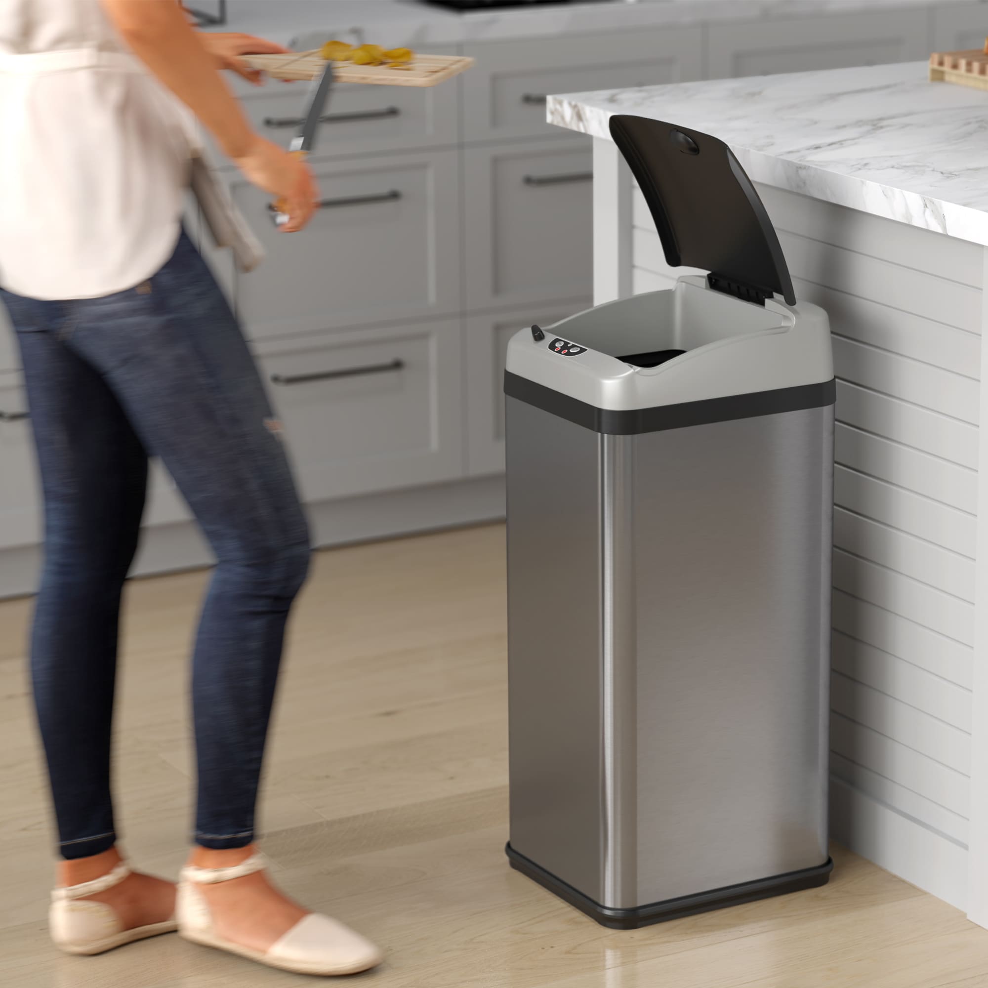 iTouchless IT13RX 13 Gallon Touchless Kitchen Garbage Trash Can, Stainless  Steel, 1 Piece - Dillons Food Stores