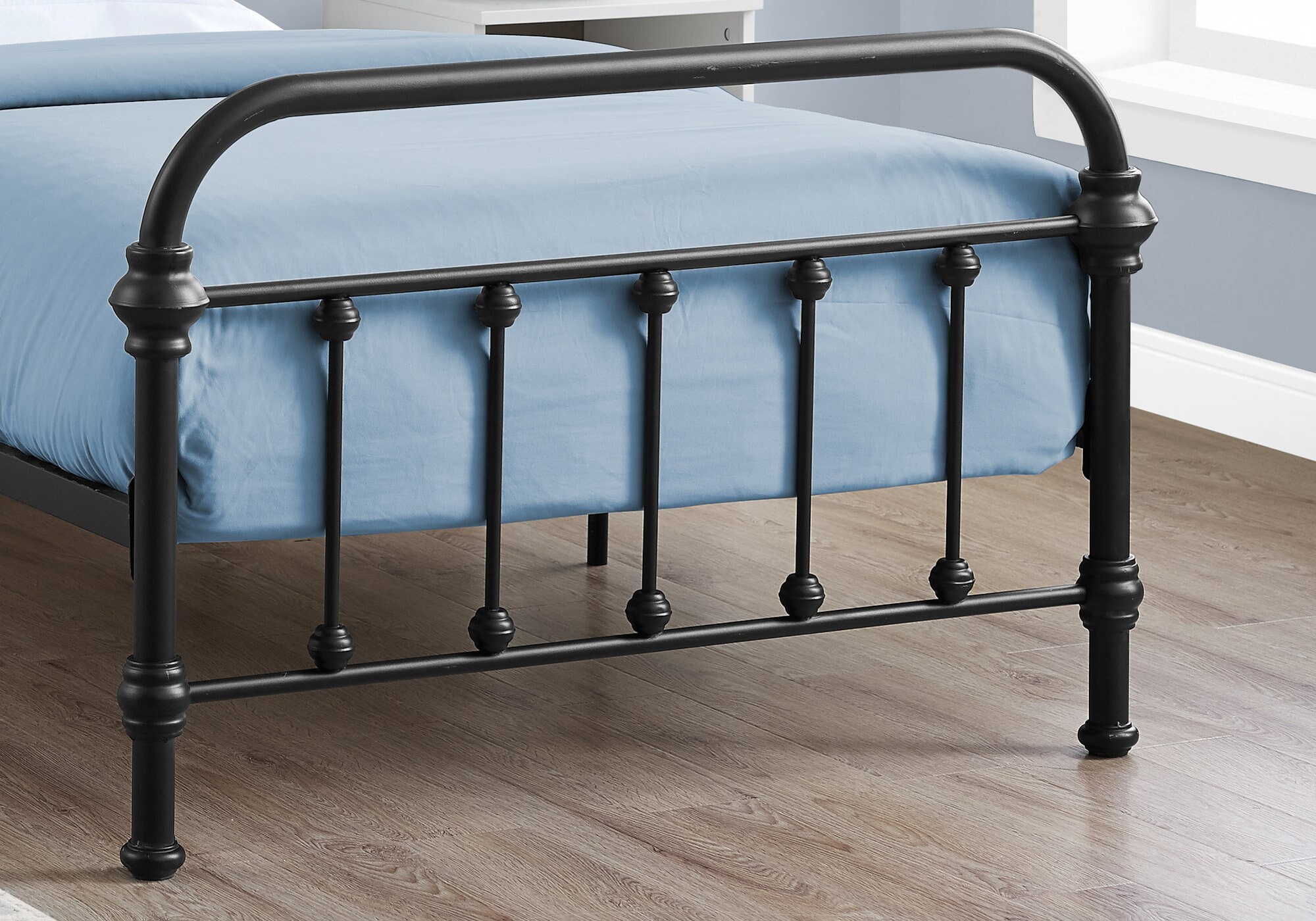 Monarch metal 2024 twin bed