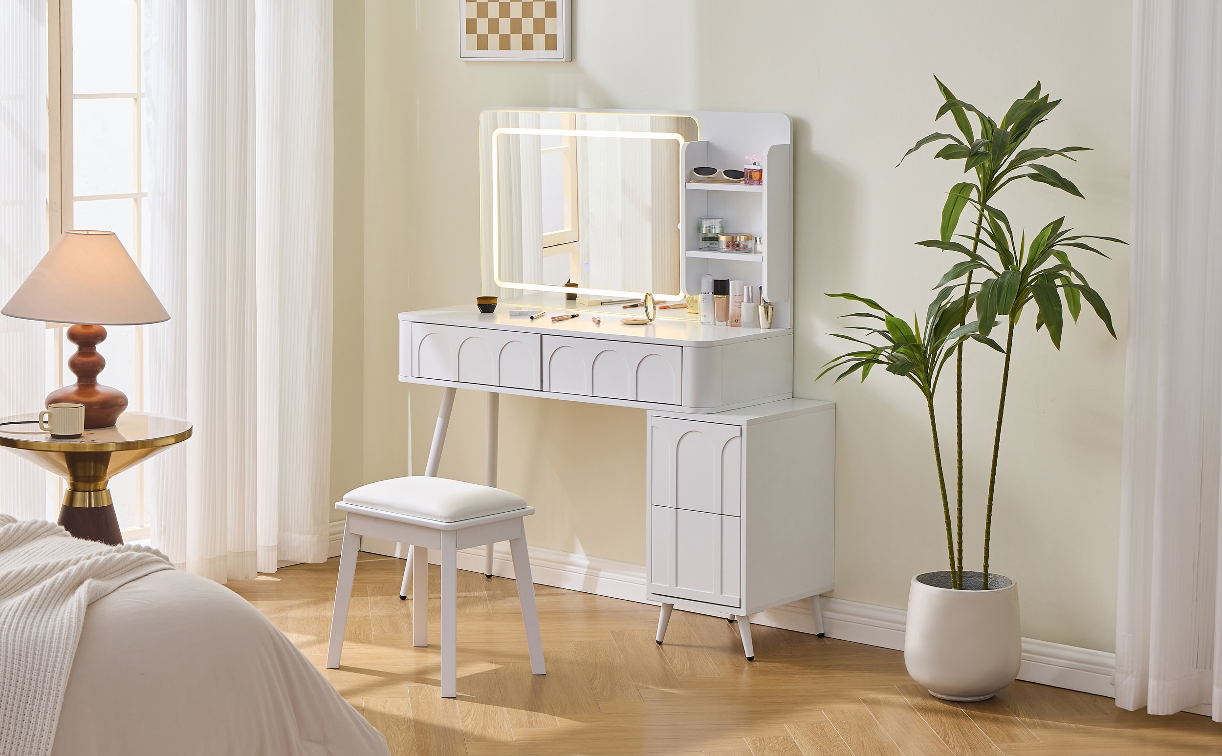 ModernLuxe SD000030AAB Bedroom-Vanities - View #7
