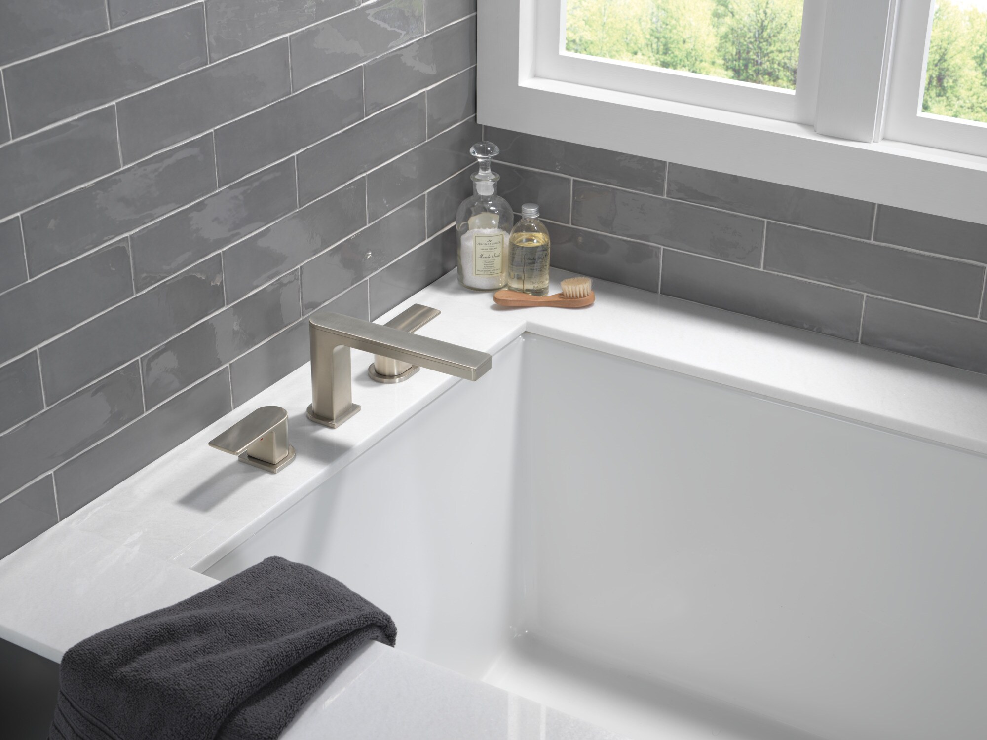 Peerless PTT4319-BN Roman-Tub-Faucets - View #2