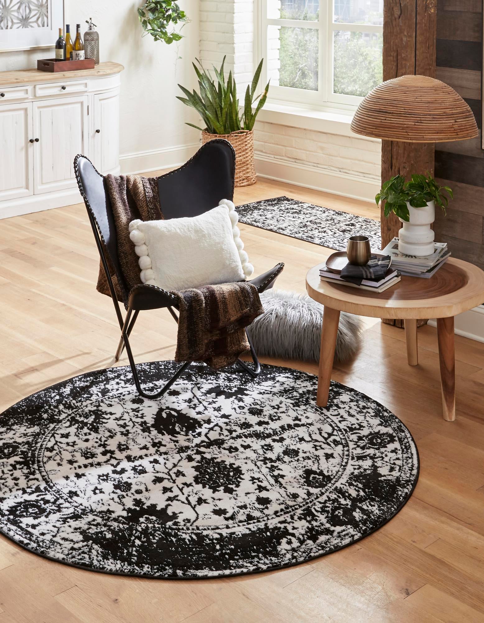 Unique Loom 3152074 Portland 5 x 5 (ft) Loomed Polypropylene Black and White Round Indoor Border Area rug