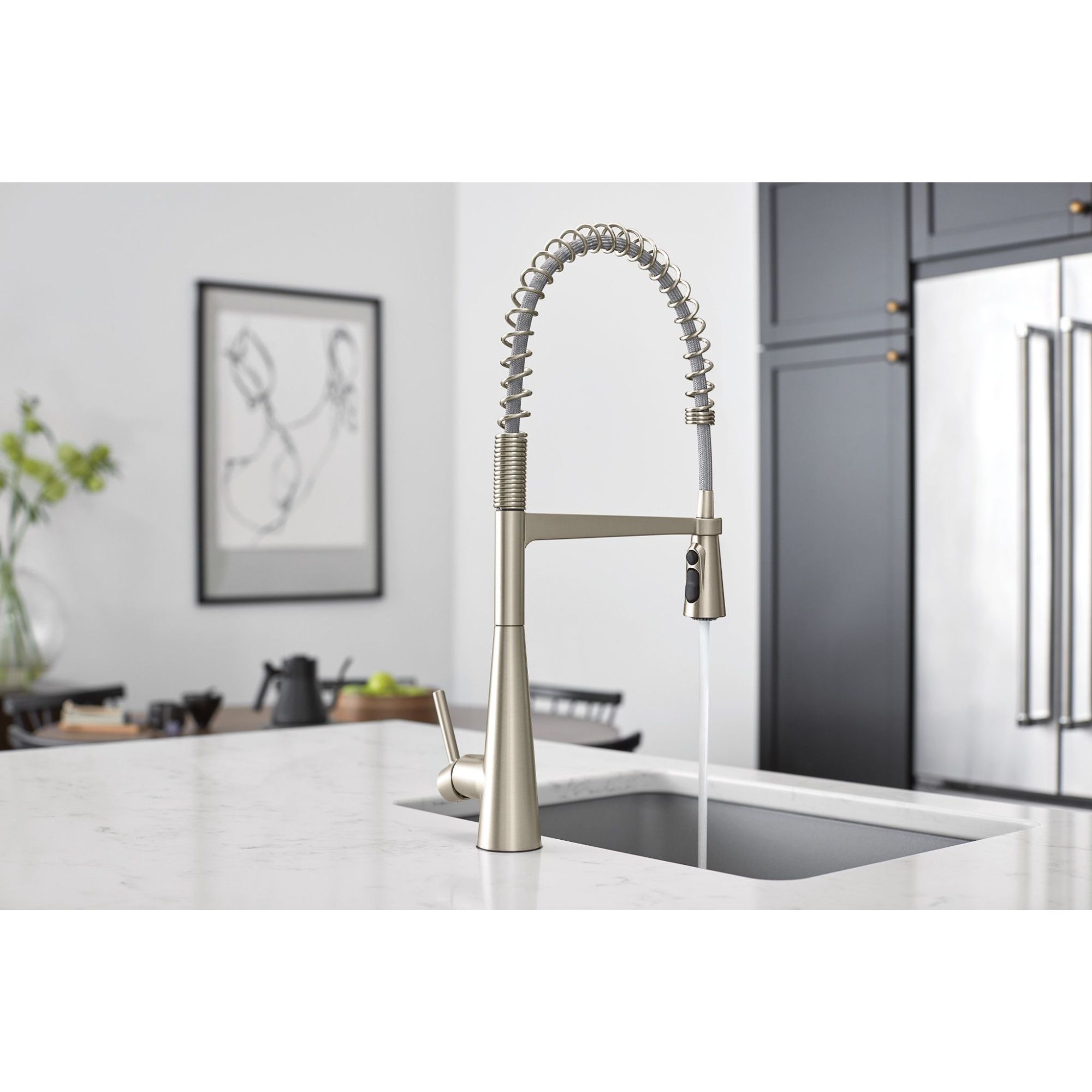 Spot Resist Stainless Steel Single Handle Pull Down Kitchen Faucet