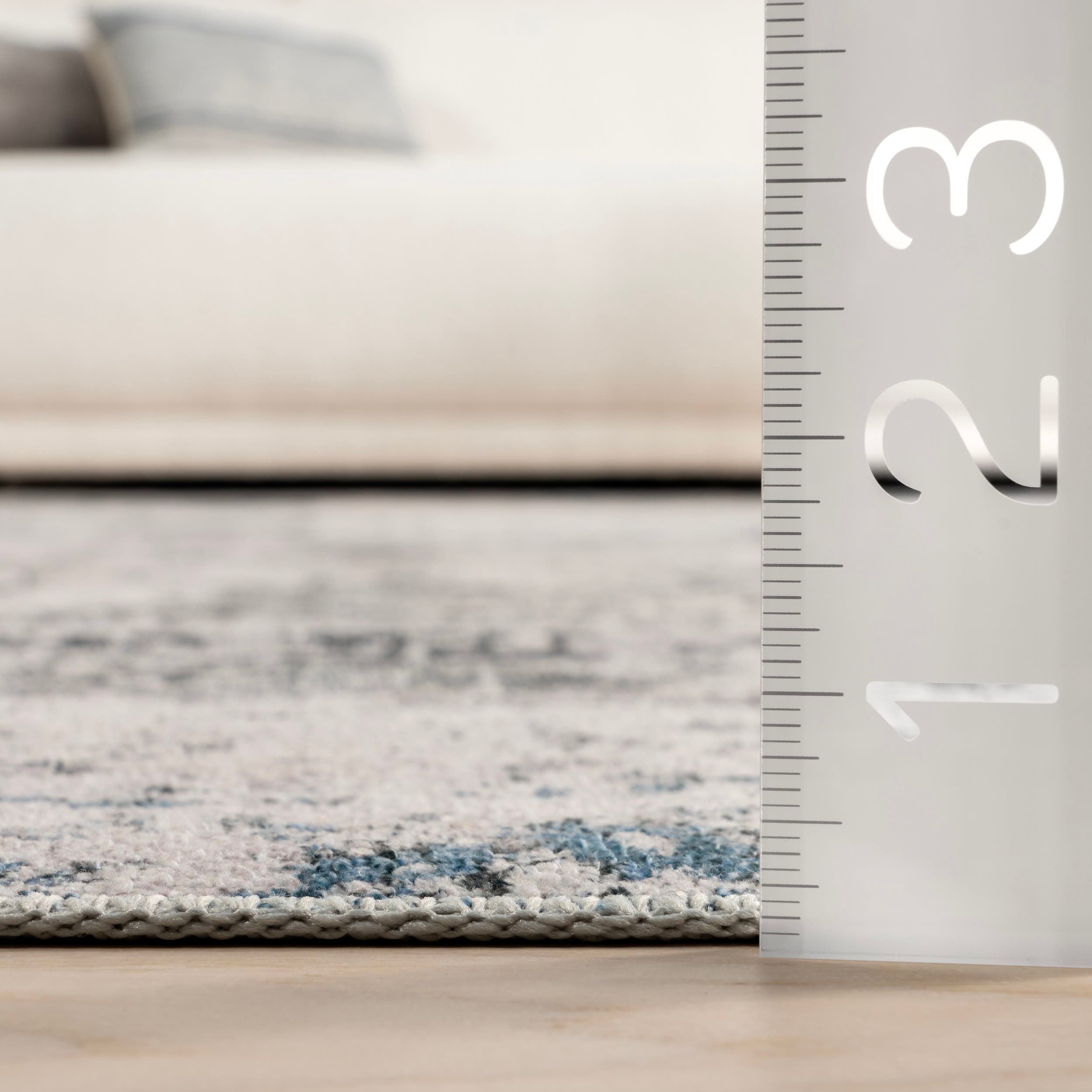 Reversible Abstract Gray Synthetic 4' x 6' Easy-Care Area Rug