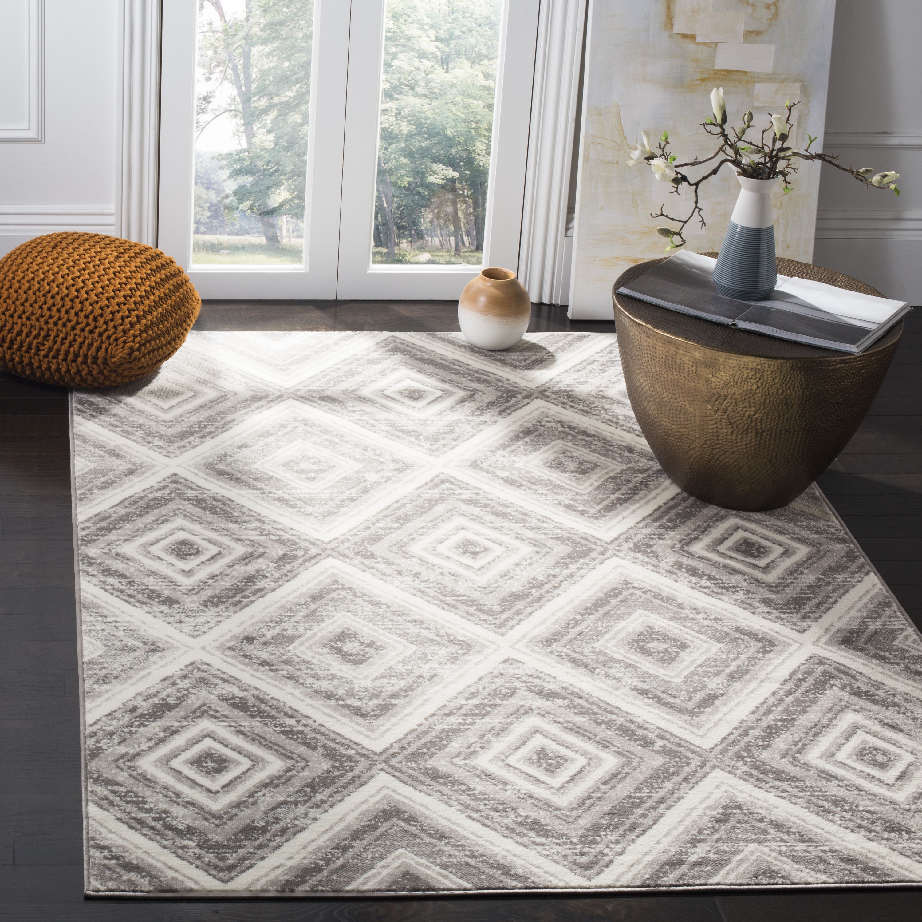 Safavieh SKY120K-4 Skyler Diamode 4 x 6 (ft) Loomed Polypropylene Gray/Ivory Rectangular Indoor Distressed/Overdyed Mid-Century Modern Area rug