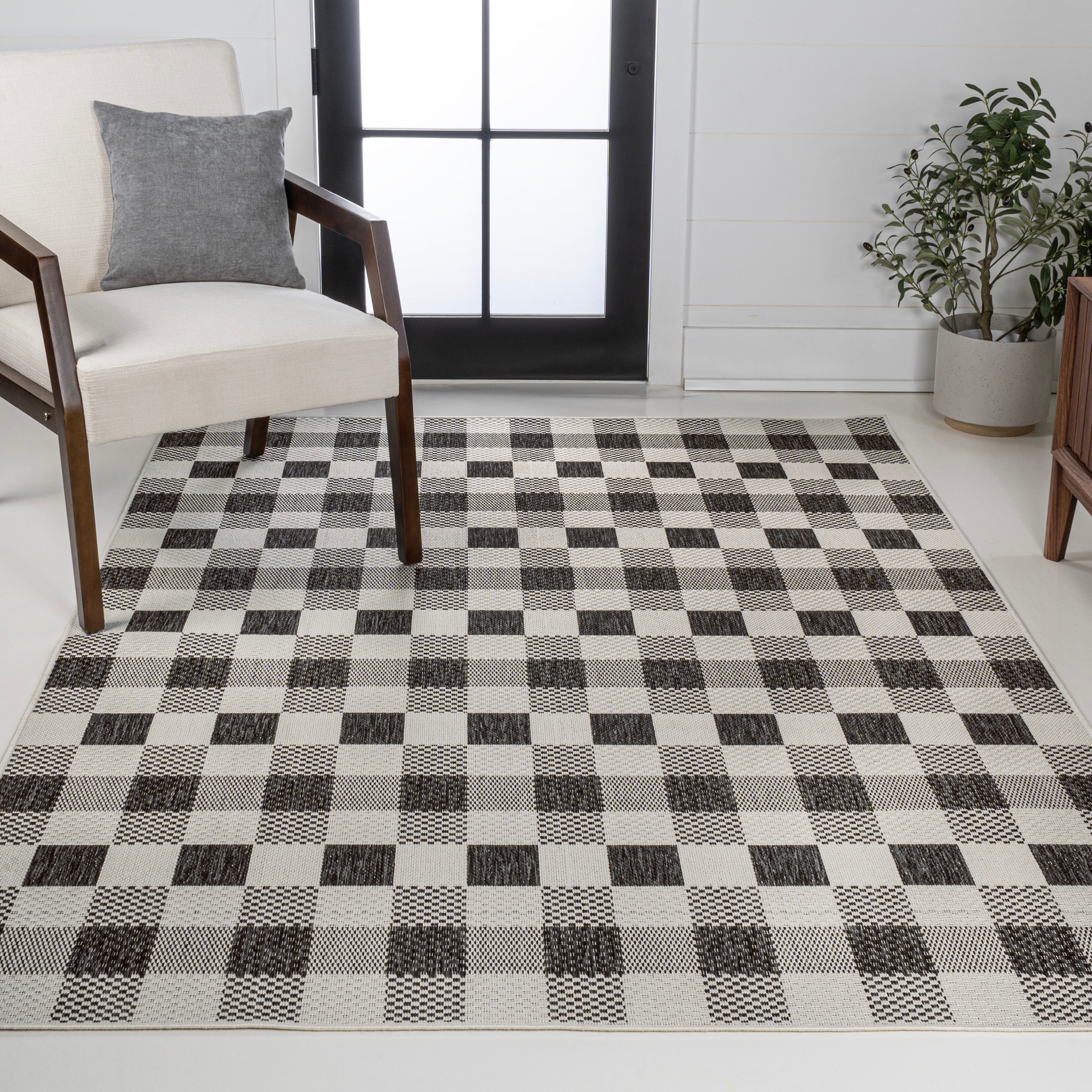 JONATHAN  Y TSN201A-3 TUSCAN SUN Darcy Bold Gingham 3 x 5 (ft) Loomed Polypropylene Black/Cream Rectangular Indoor/Outdoor Geometric Farmhouse/Cottage Area rug