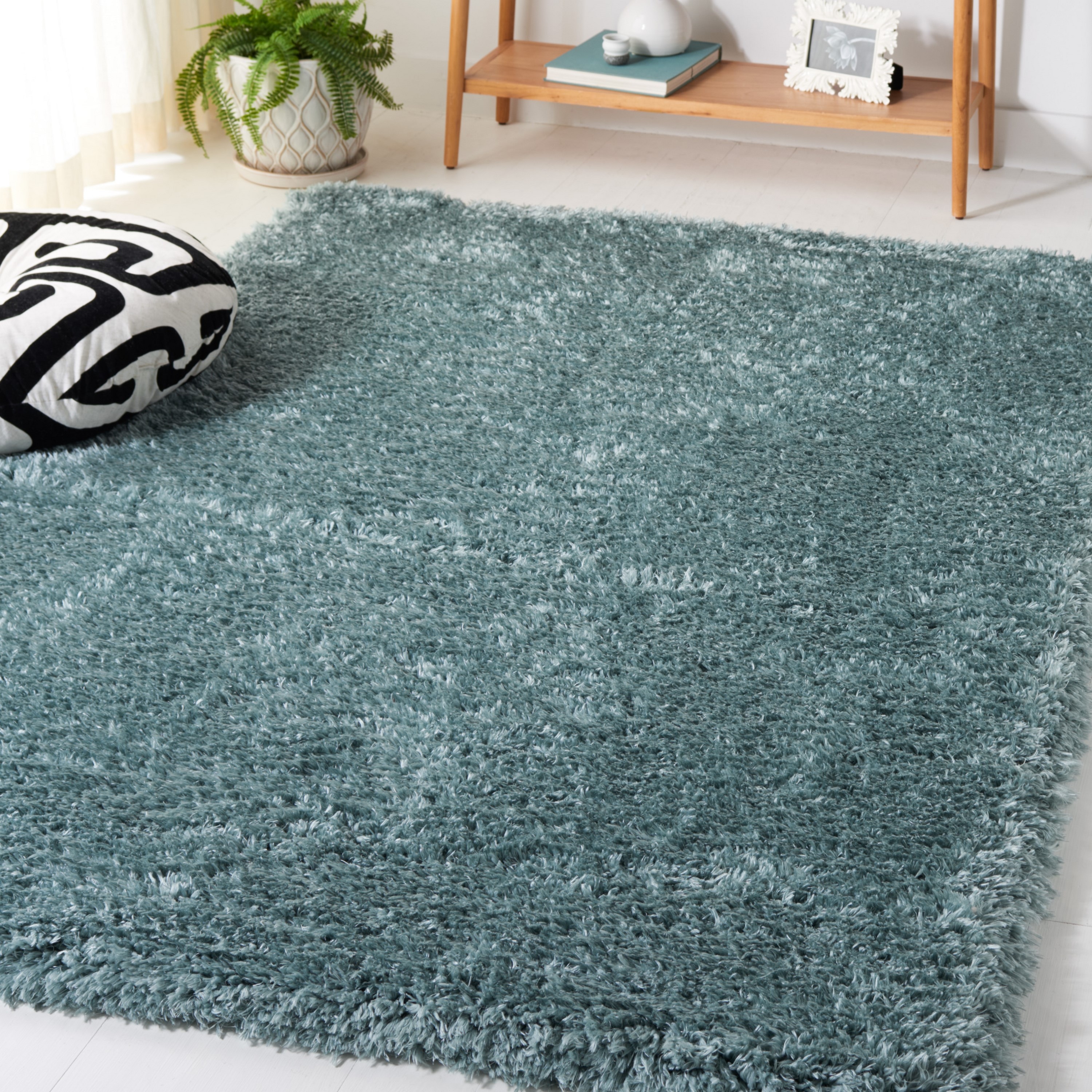 Safavieh FLK950M-4 Flokati Rhodes Shag 4 x 6 (ft) Loomed Polyester Blue Rectangular Indoor Solid Area rug