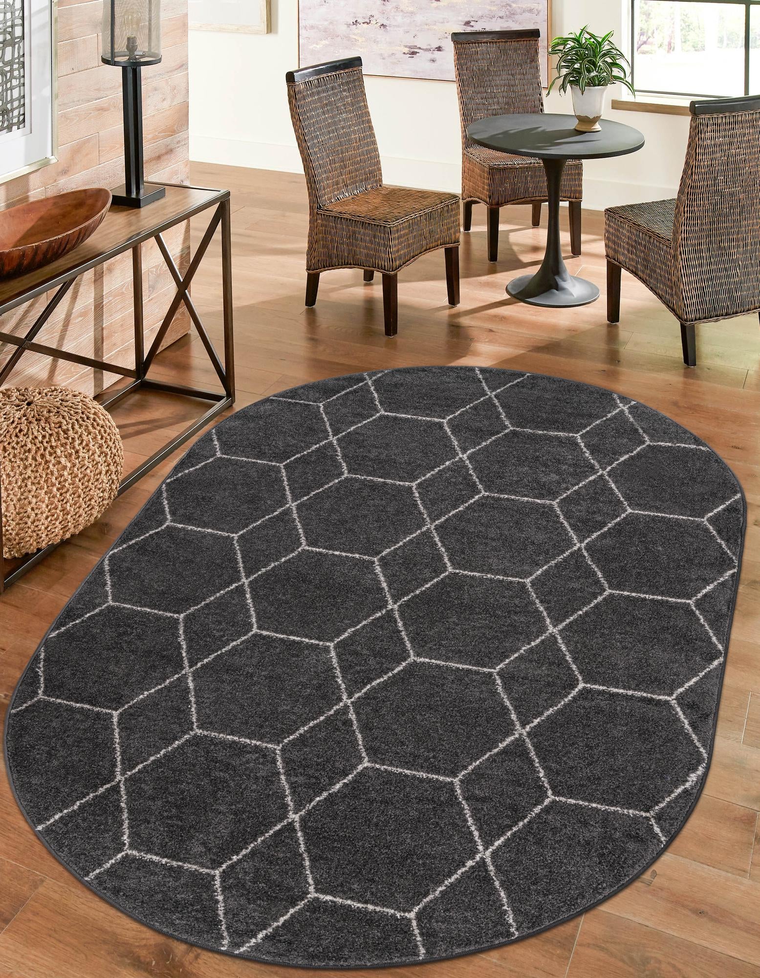 Trellis Frieze Dark Gray and Ivory Oval Synthetic Area Rug