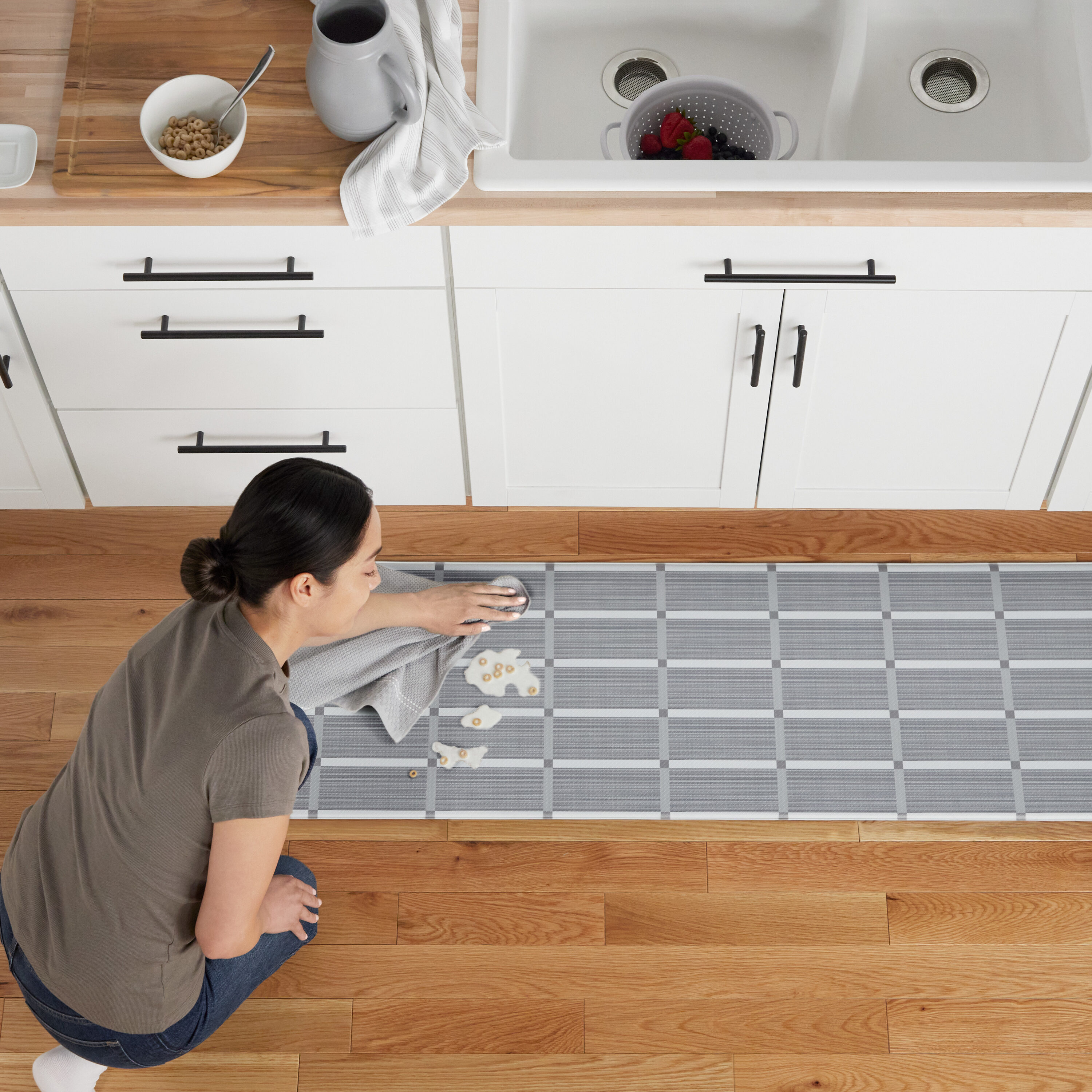 Town & Country Living 1-E004-451 2-ft x 3-ft Dark Grey PVC Rectangular Indoor Decorative Door mat