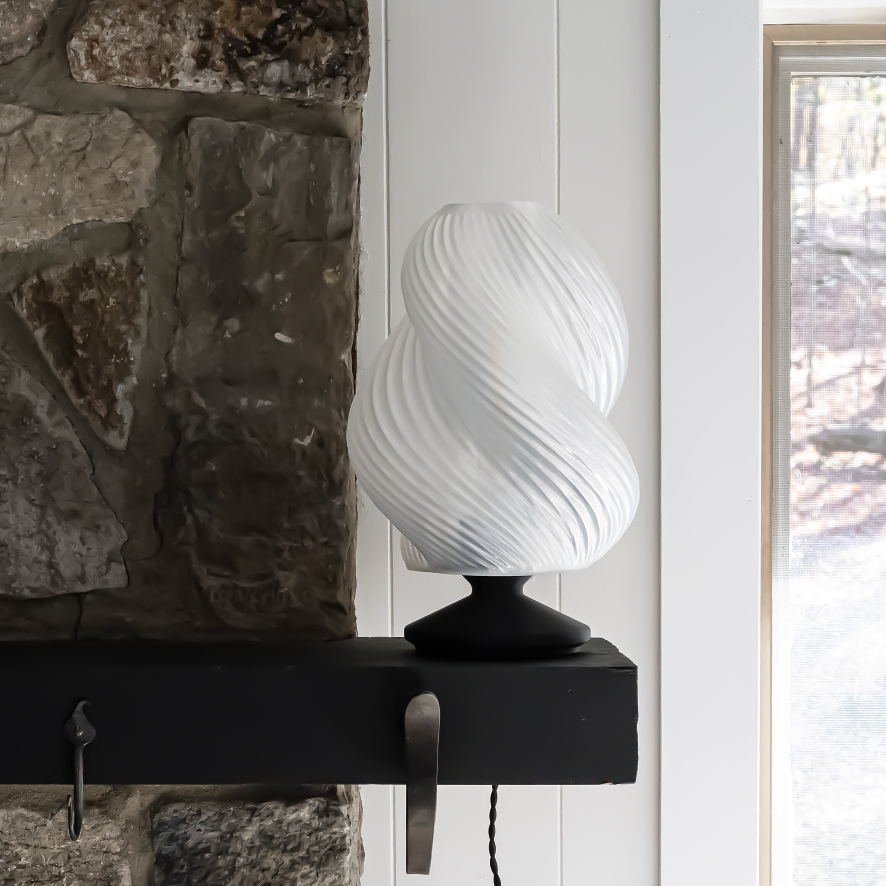 JONATHAN  Y USA1009D Table-Lamps - View #2
