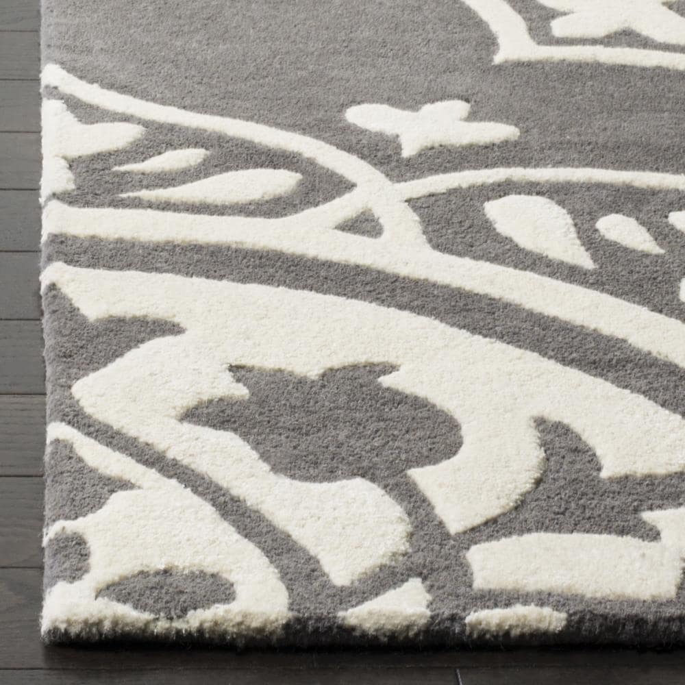 Safavieh BEL136C-5SQ rugs - View #3