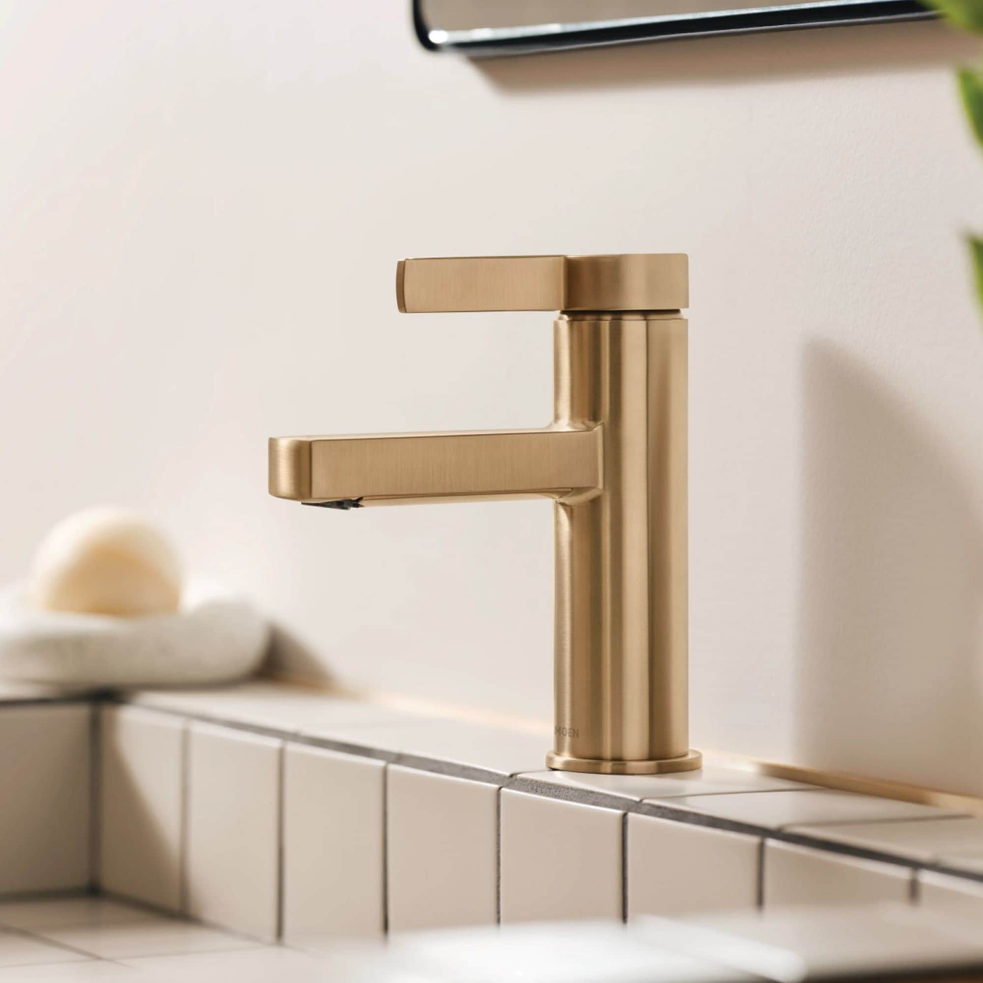 Moen 84774BZG Beric Bronzed Gold Single hole 1-handle WaterSense Low-arc Residential Handle Bathroom Sink Faucet with Drain with Deck Plate