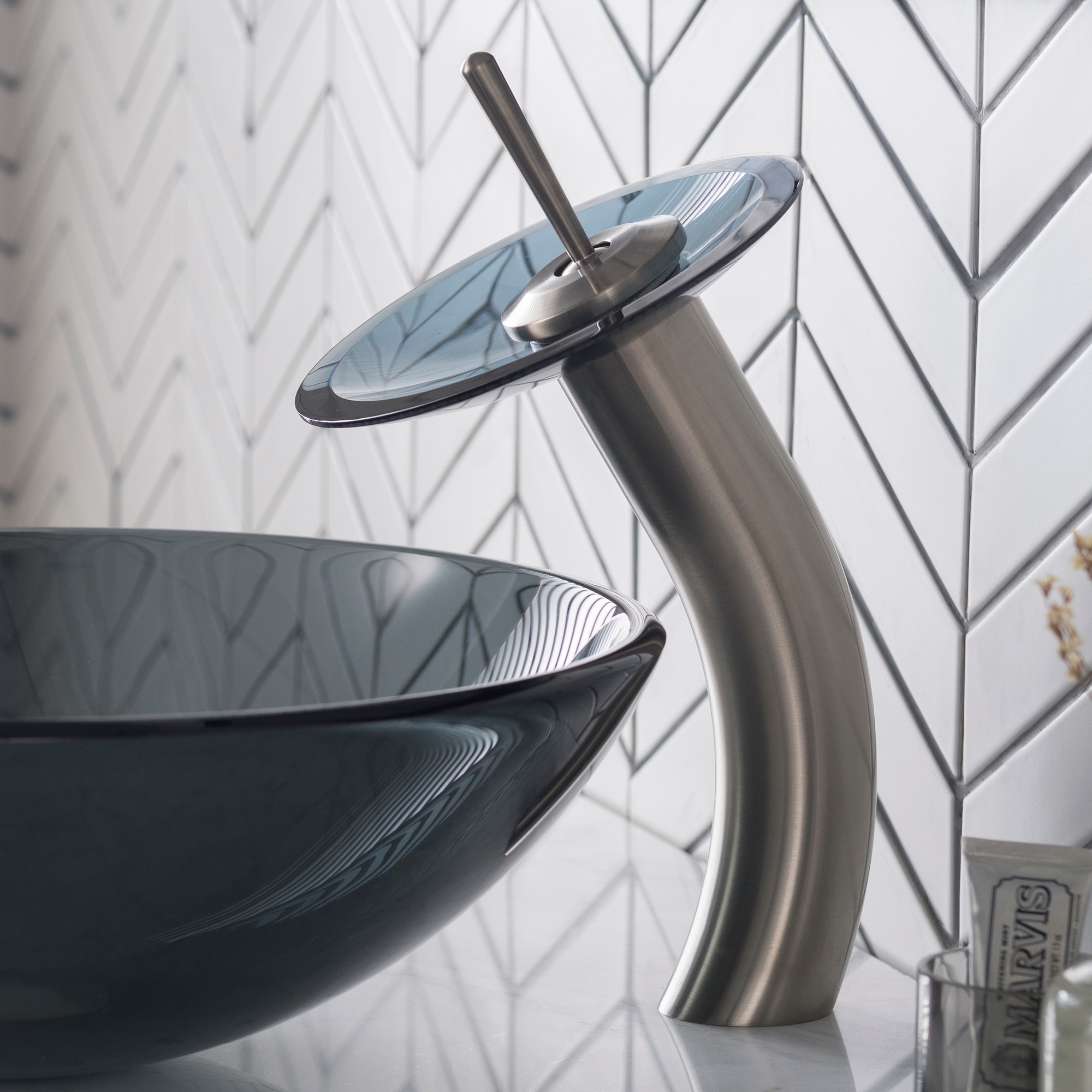 Elegant Gold Brass Single Hole Vessel Bathroom Faucet