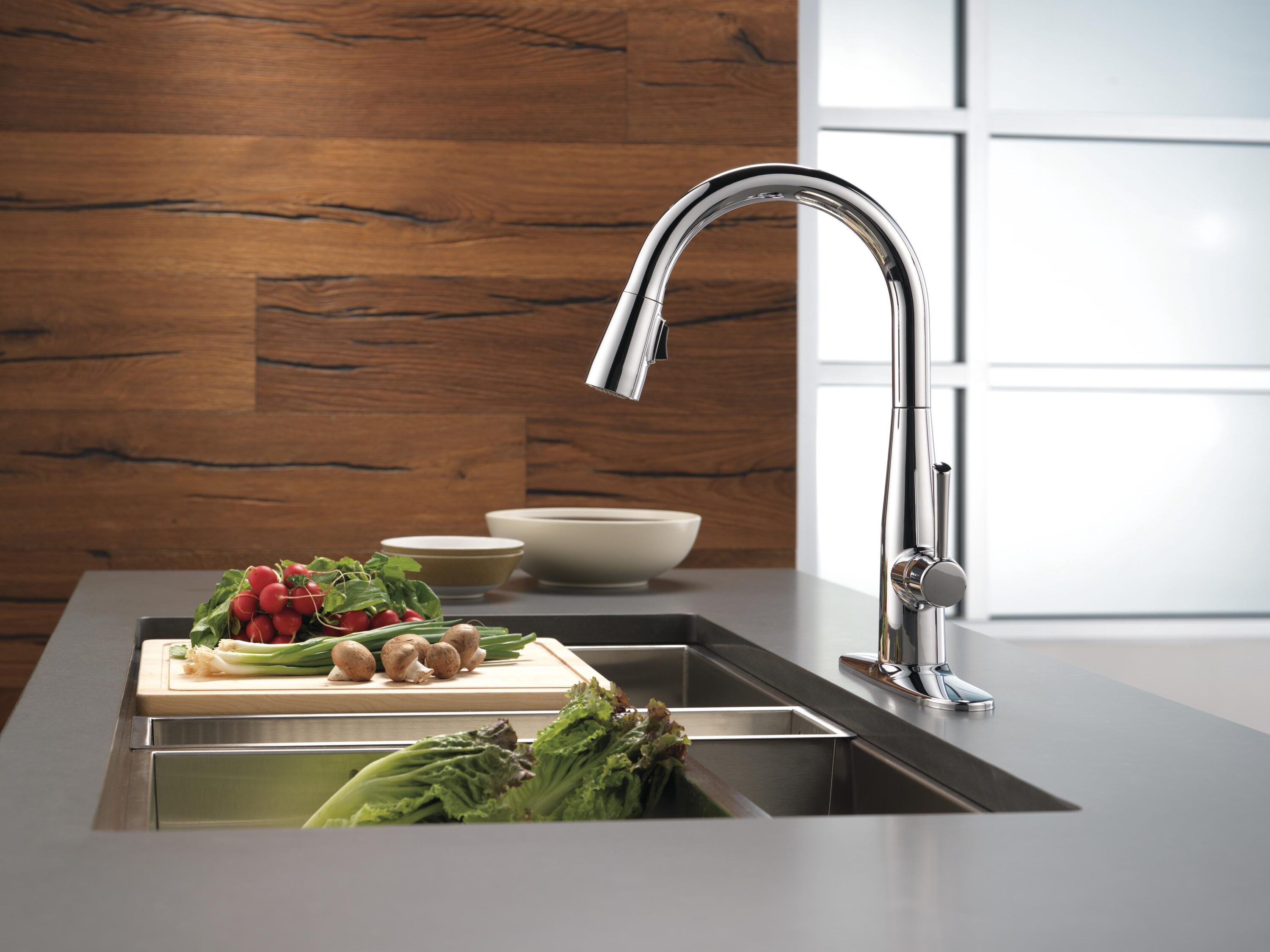 Chrome Pull-Down Single Handle Kitchen Faucet with Spray
