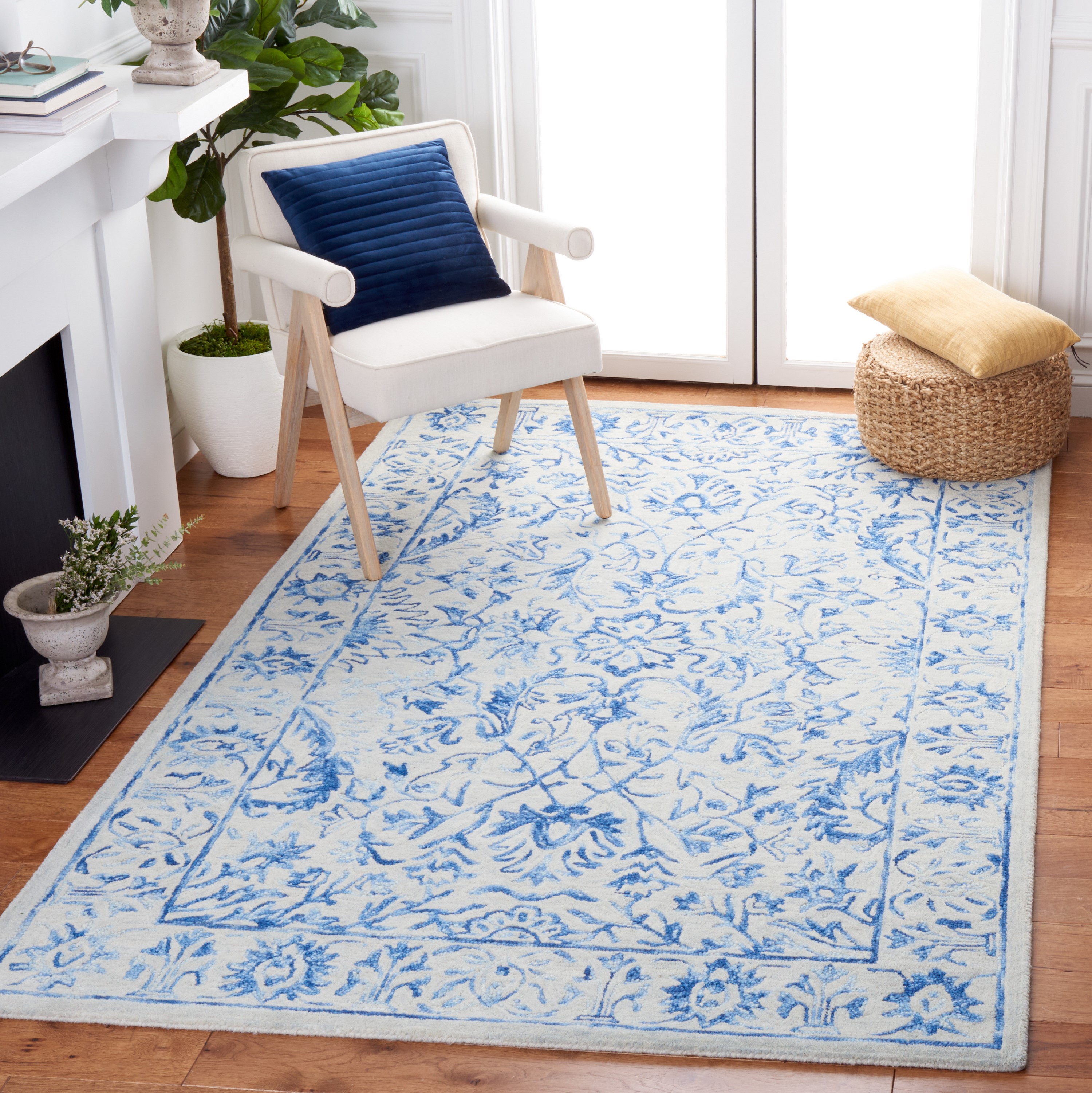 Hand-Tufted Blue Floral Wool 6' Square Area Rug