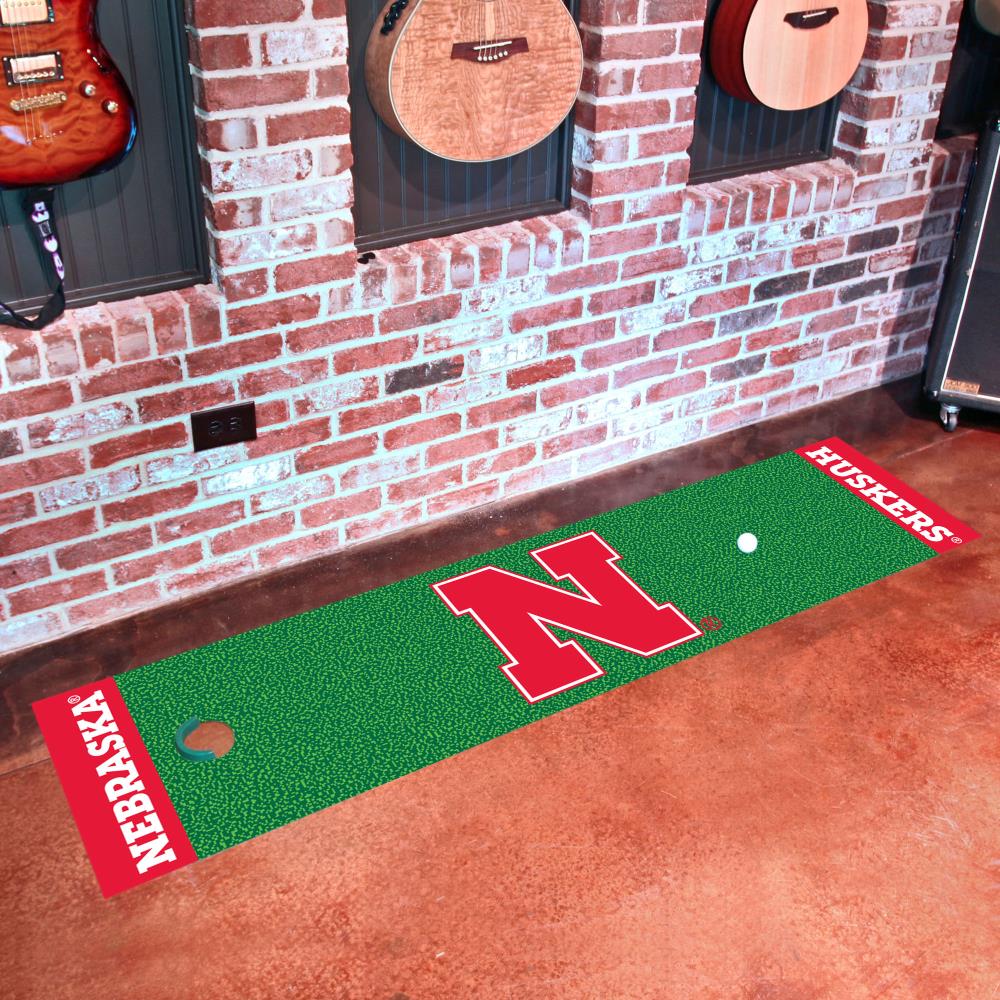 FANMATS 9077 1.5-ft x 6-ft NCAA Putting Green Mat Putting Green