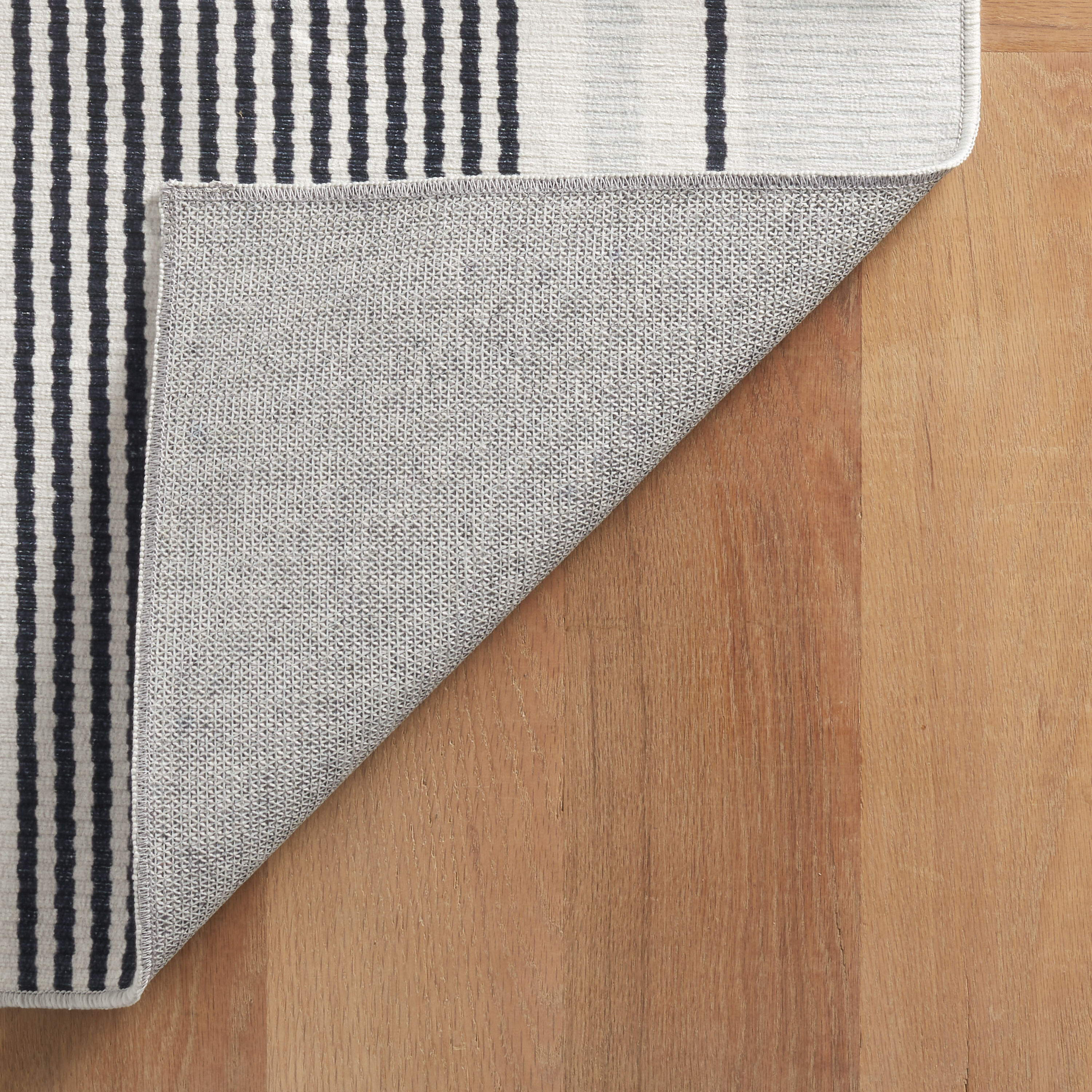 Gunner Stripe Gray and White Machine Washable Rug, 3' x 5'