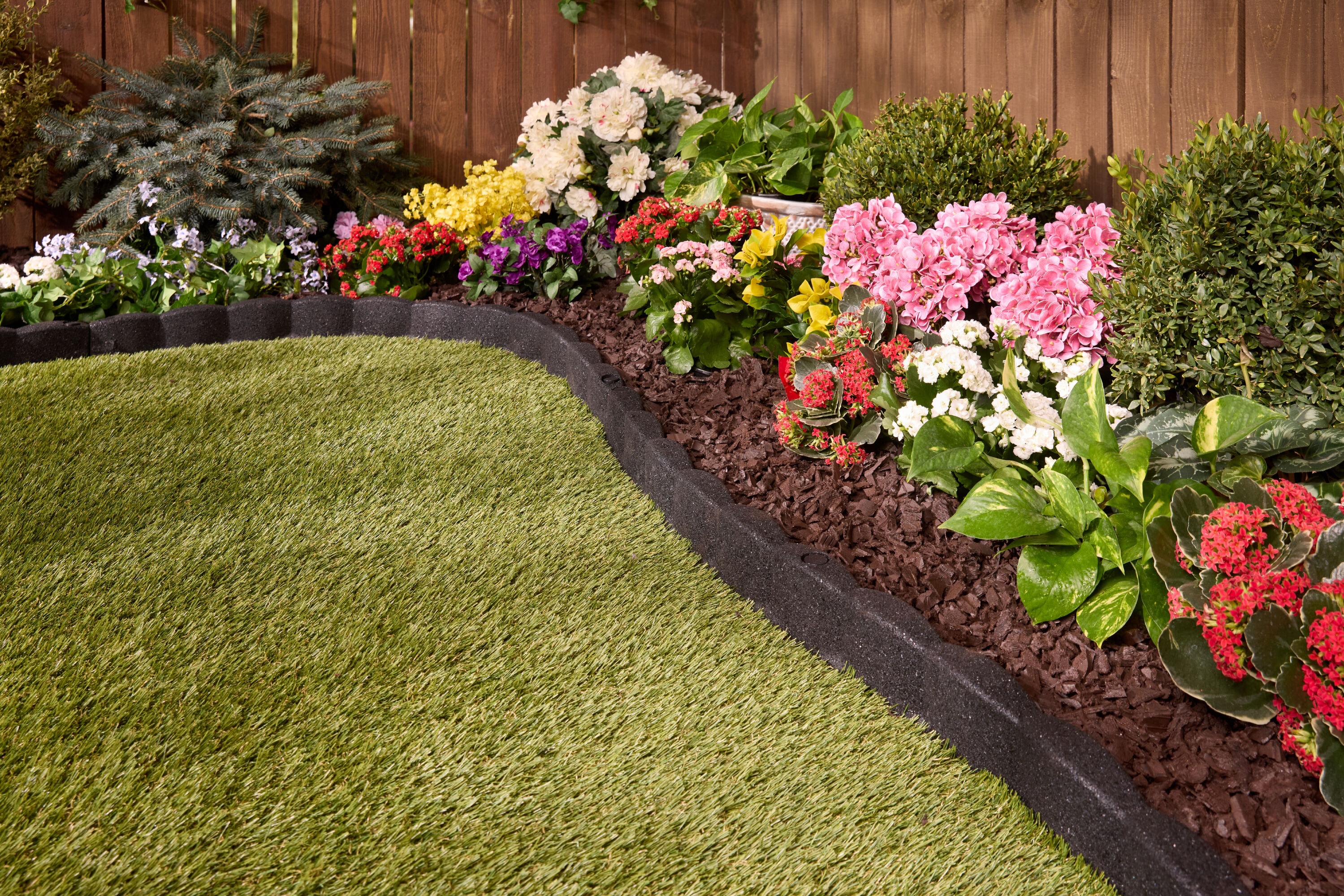 GroundSmart 4-ft x 3-in SmartLoc Garden Wave Black Rubber