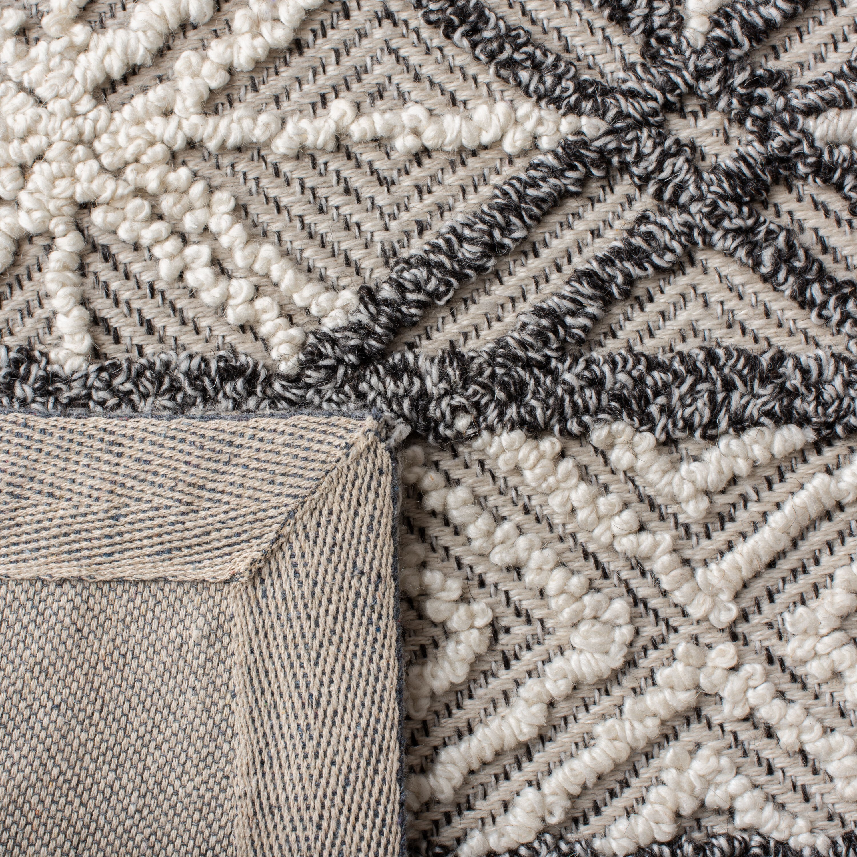 Gray and Beige Hand-Tufted Wool and Viscose 4' x 6' Area Rug