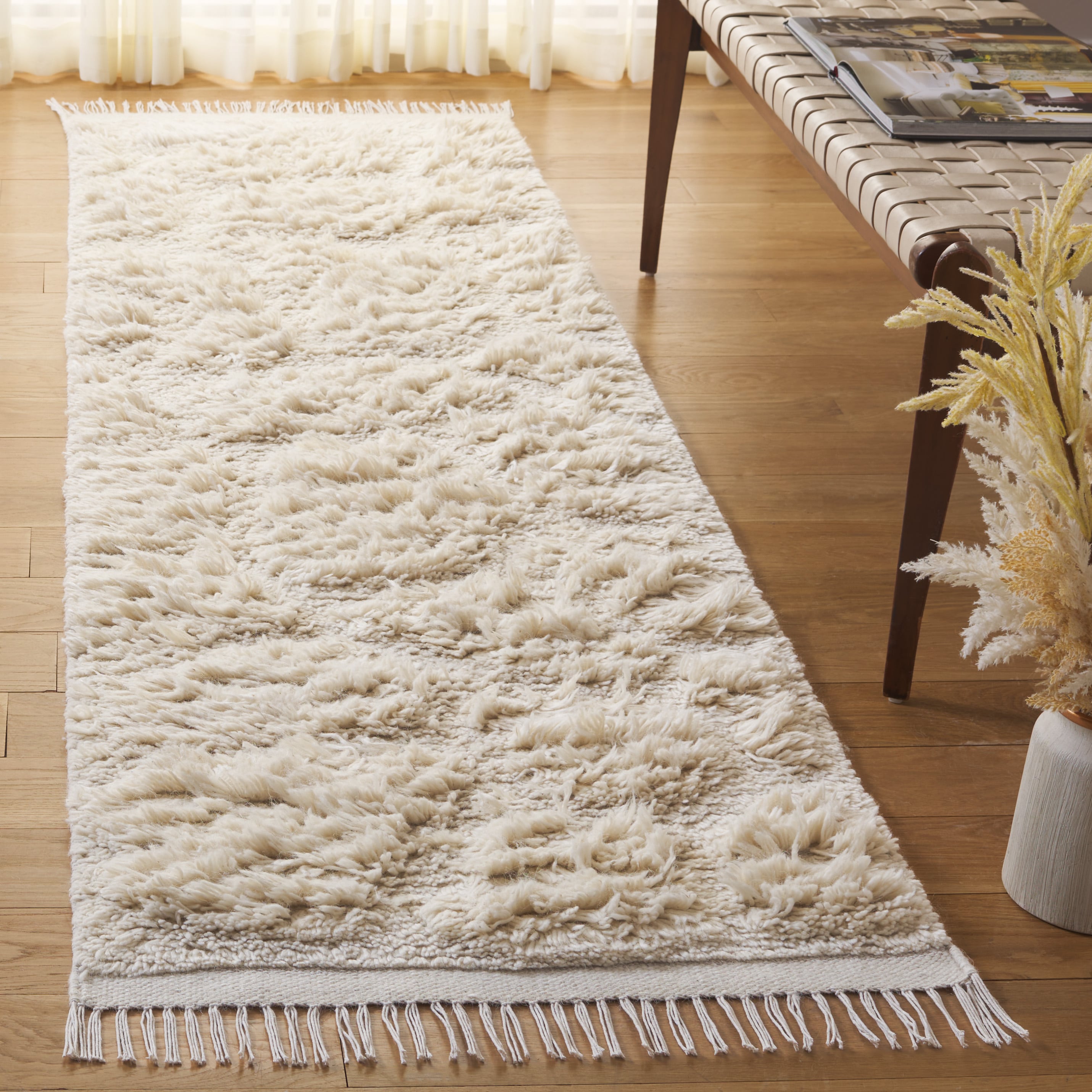  Kenya 227 Ivory Shag / Flokati 2Ft-3In x 8Ft Runner Rug
