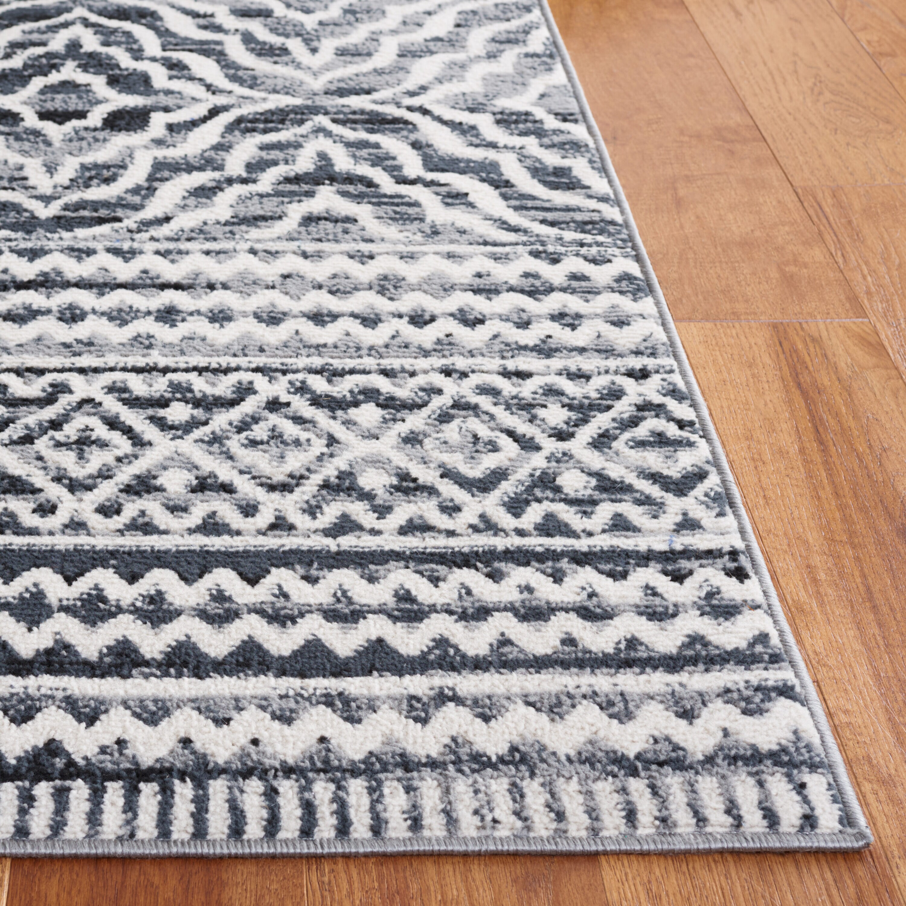 Safavieh ODY852Z-7SQ rugs - View #2